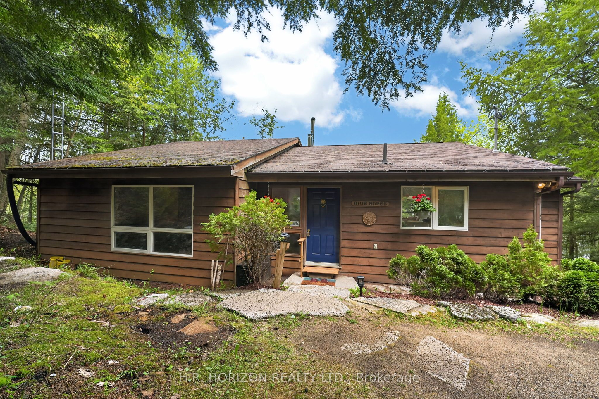 1029 Starlight Road, Minden Hills, ON K0M 2K0 photo 2