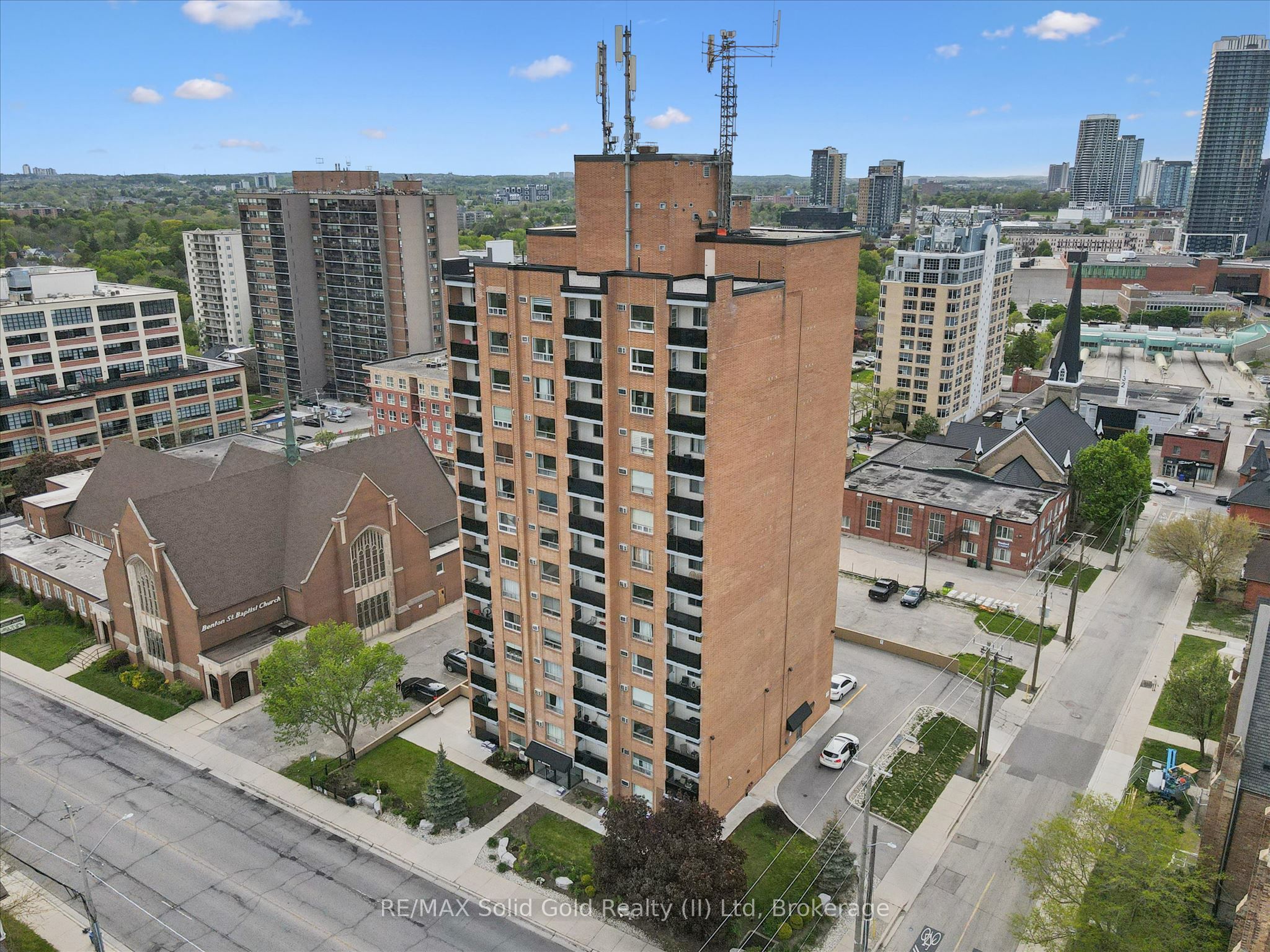 64 Benton Street 304, Kitchener, ON N2G 4L9 photo 2
