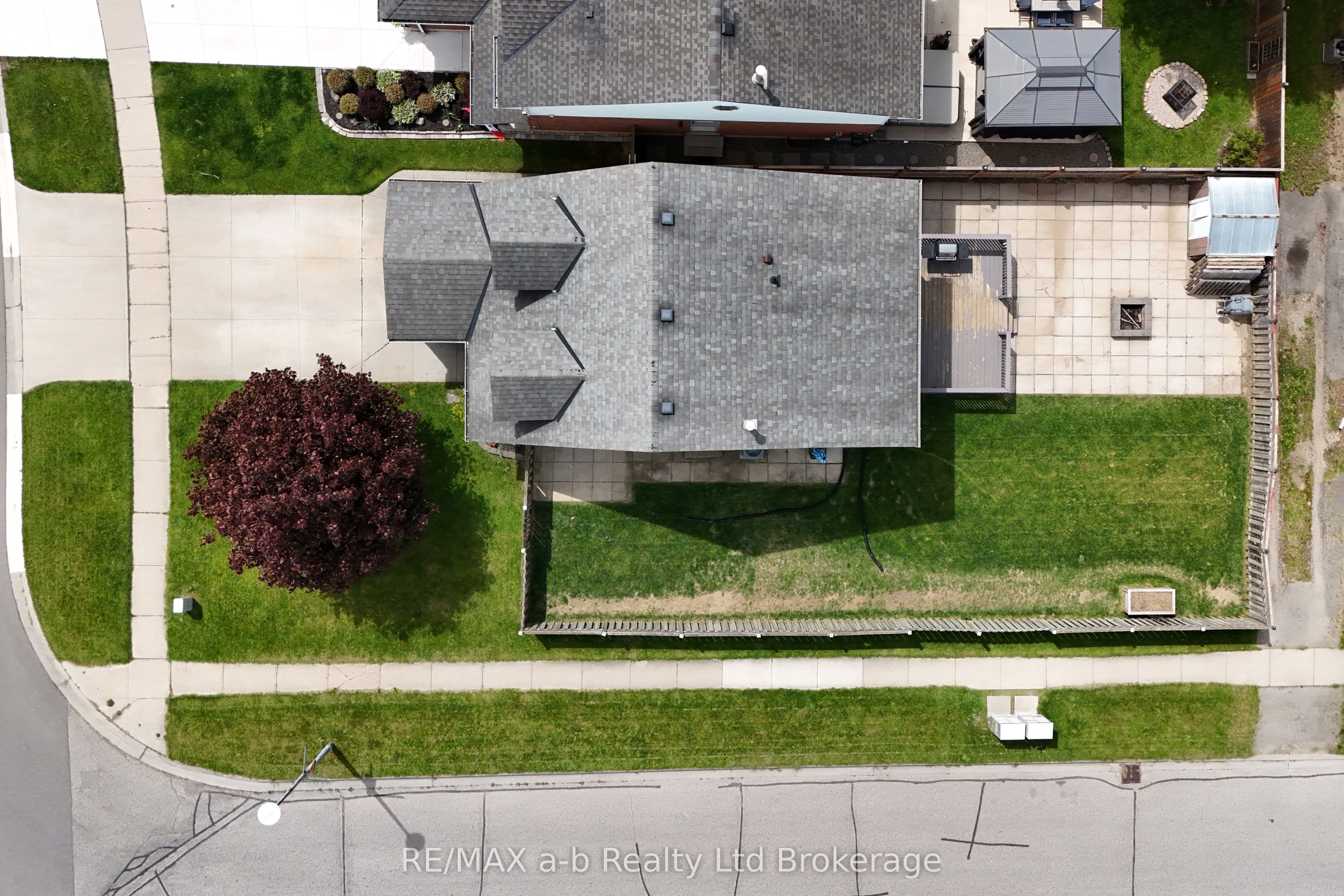 169 Diefenbaker Drive, Woodstock, ON N4S 8V7 photo 4