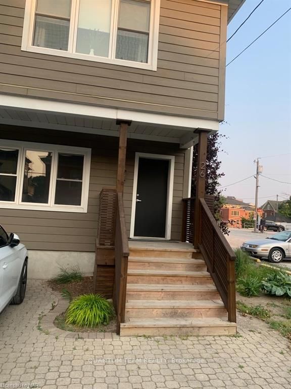 26 DUKE Street corner, St. Catharines, ON L2R 5W3 photo 2