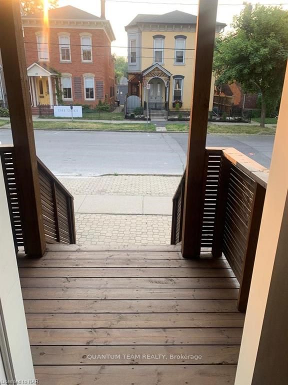 26 DUKE Street corner, St. Catharines, ON L2R 5W3 photo 3