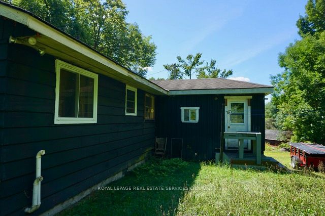 1116 Moon River Road, Muskoka Lakes, ON P0C 1A0 photo 3
