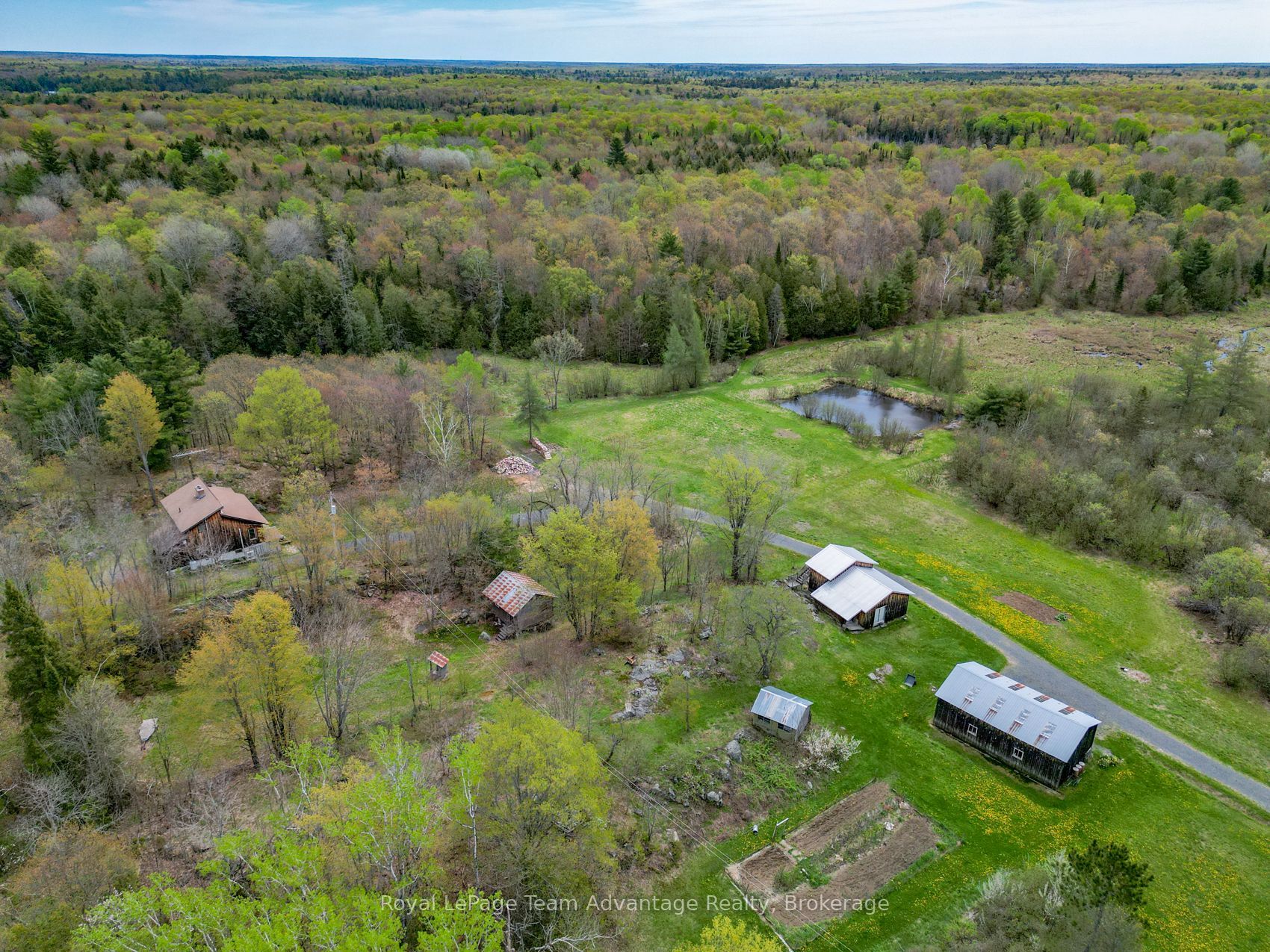 315 Lorimer Lake Road, McDougall, ON P2A 2W7 photo 3
