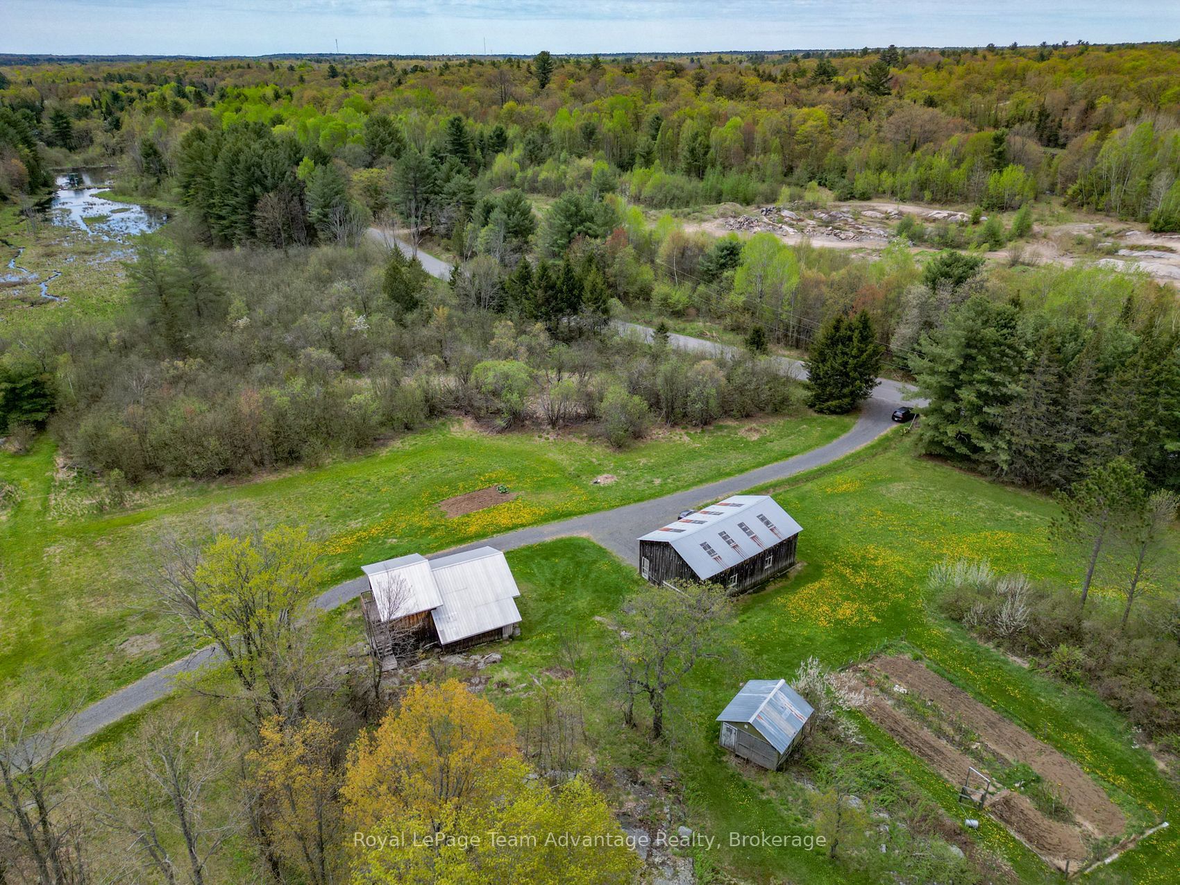 315 Lorimer Lake Road, McDougall, ON P2A 2W7 photo 5