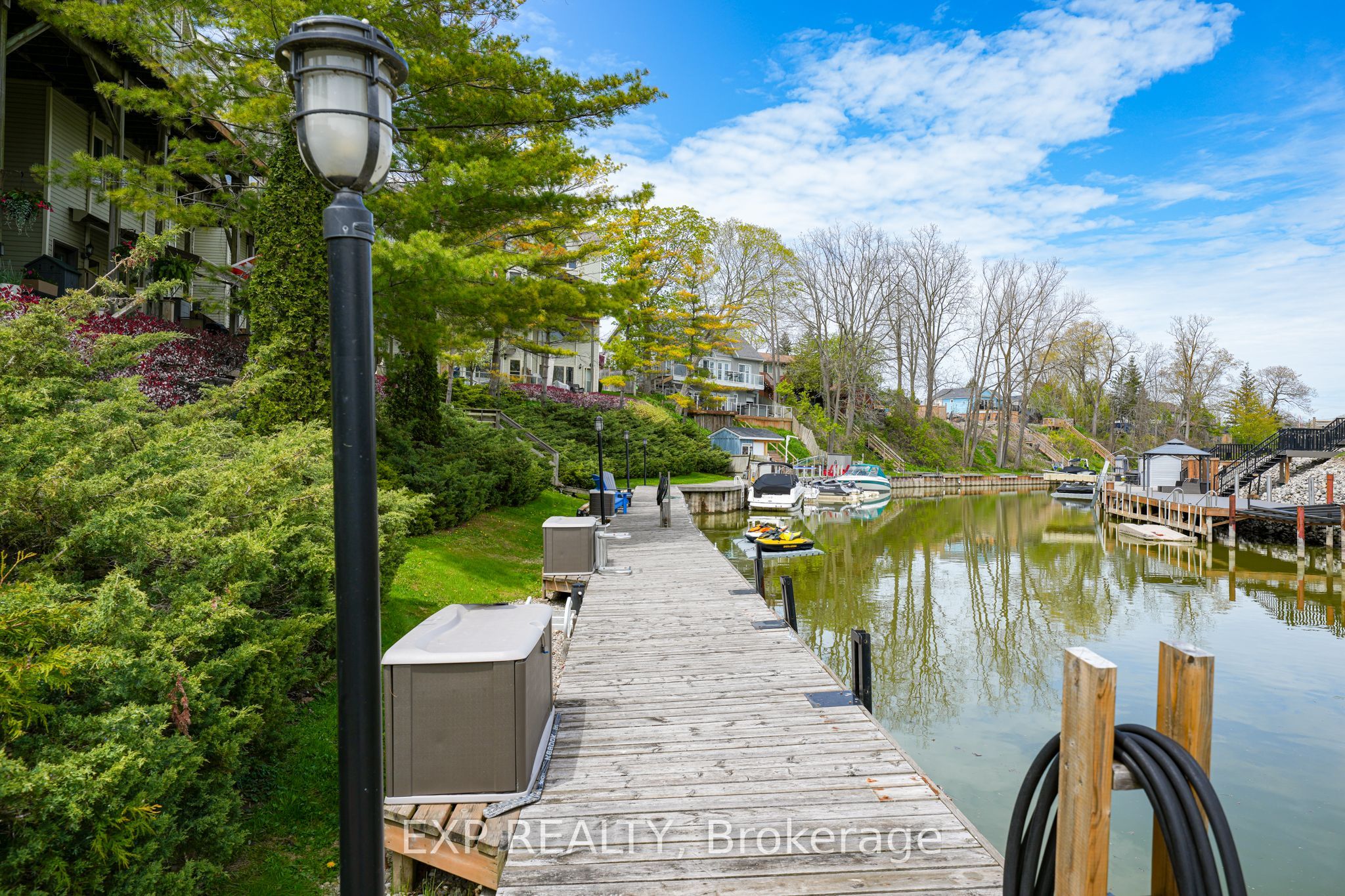 40 Ontario Street S 4, Lambton Shores, ON N0M 1T0 photo 4