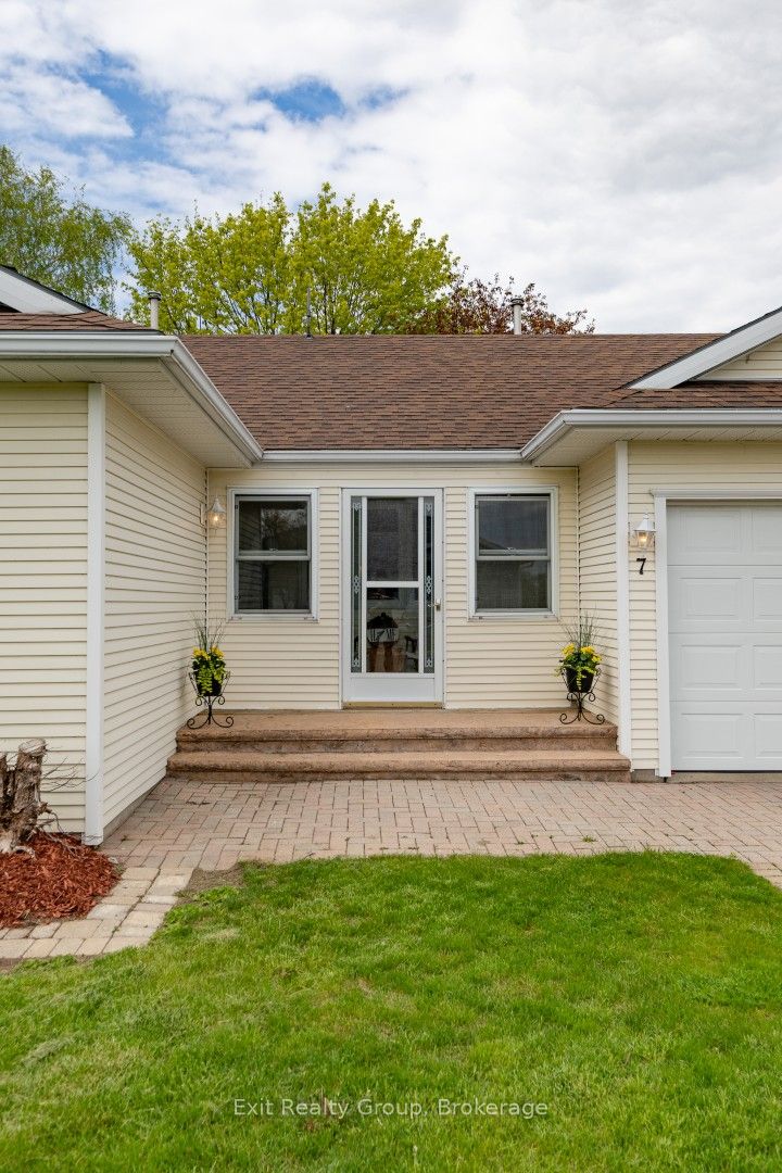 7 Cretney Drive, Prince Edward County, ON K0K 3L0 photo 4