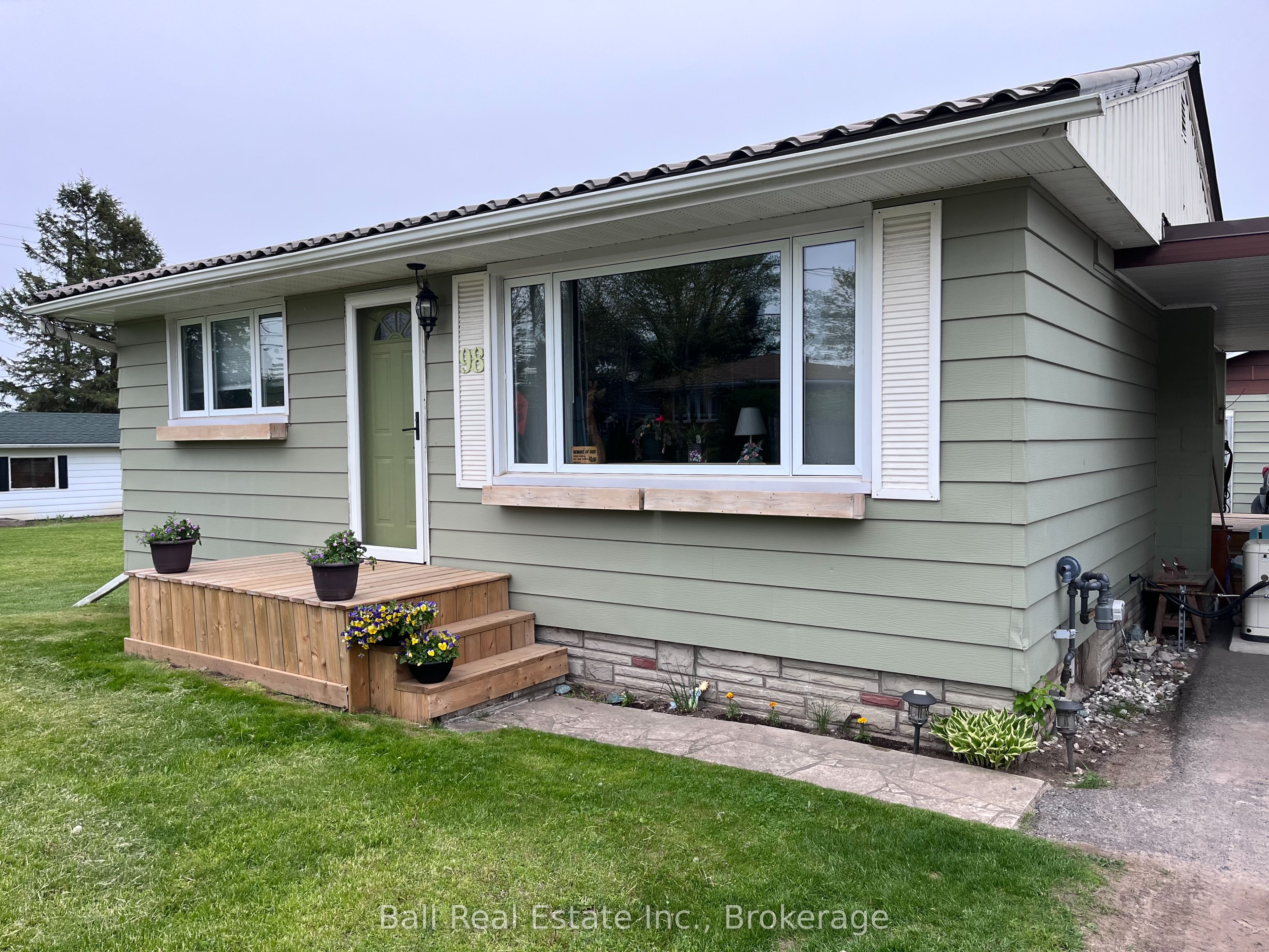 98 George Street E, Havelock-Belmont-Methuen, ON K0L 1Z0 photo 2