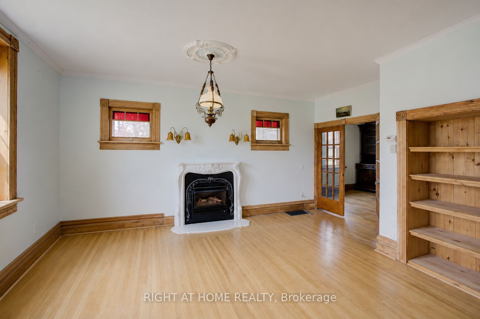 402 Lambton Street E, West Grey, ON N0G 1R0 photo 5