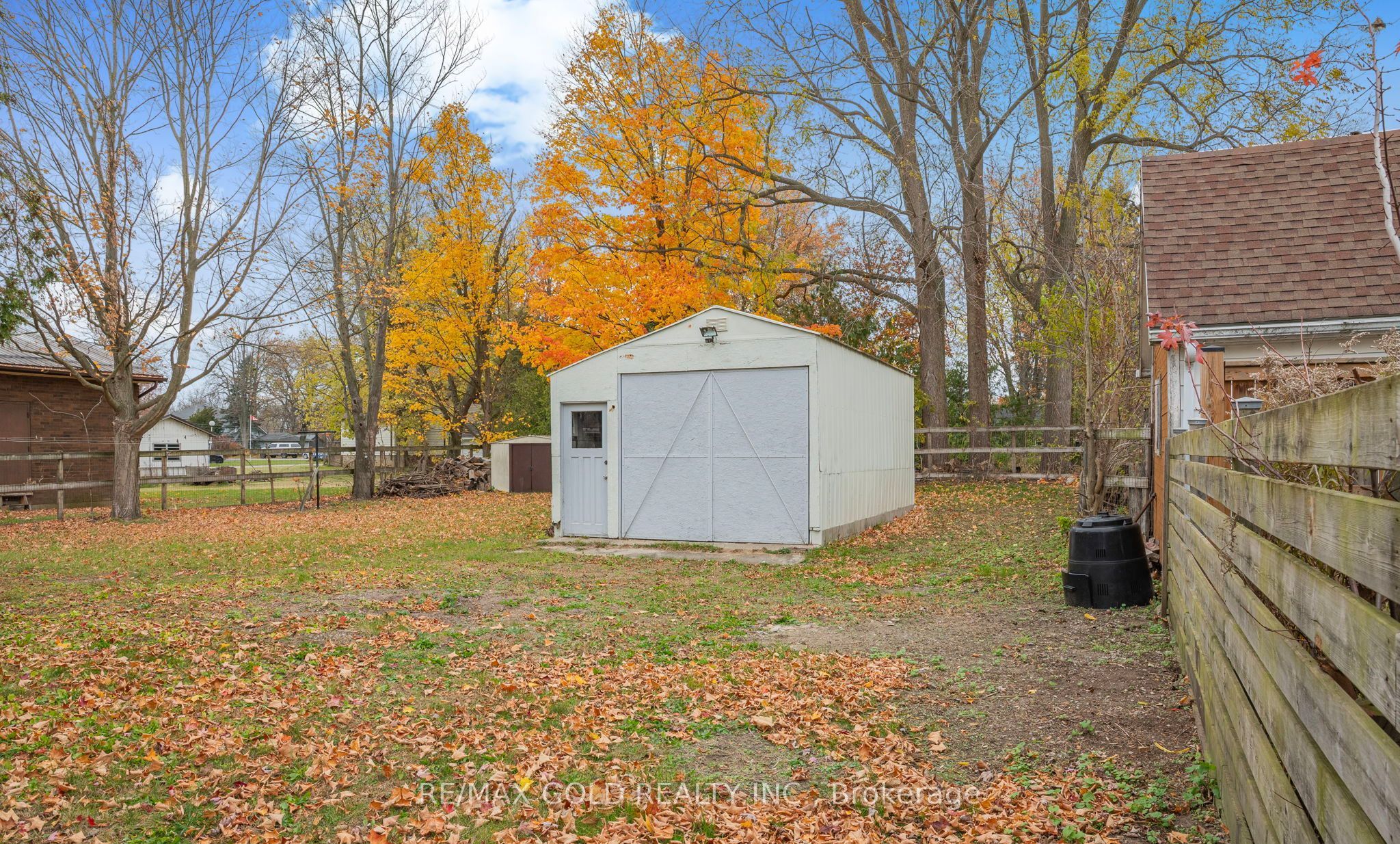 21990 Hagerty Road, Southwest Middlesex, ON N0L 2N0 photo 3