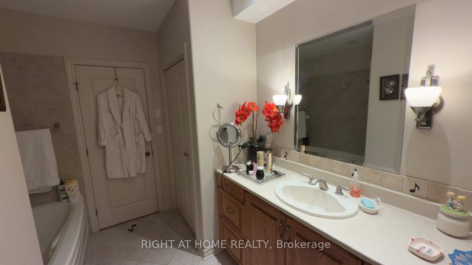 1453 MILLENIUM Court, Kingston, ON K7L 5H6 photo 2