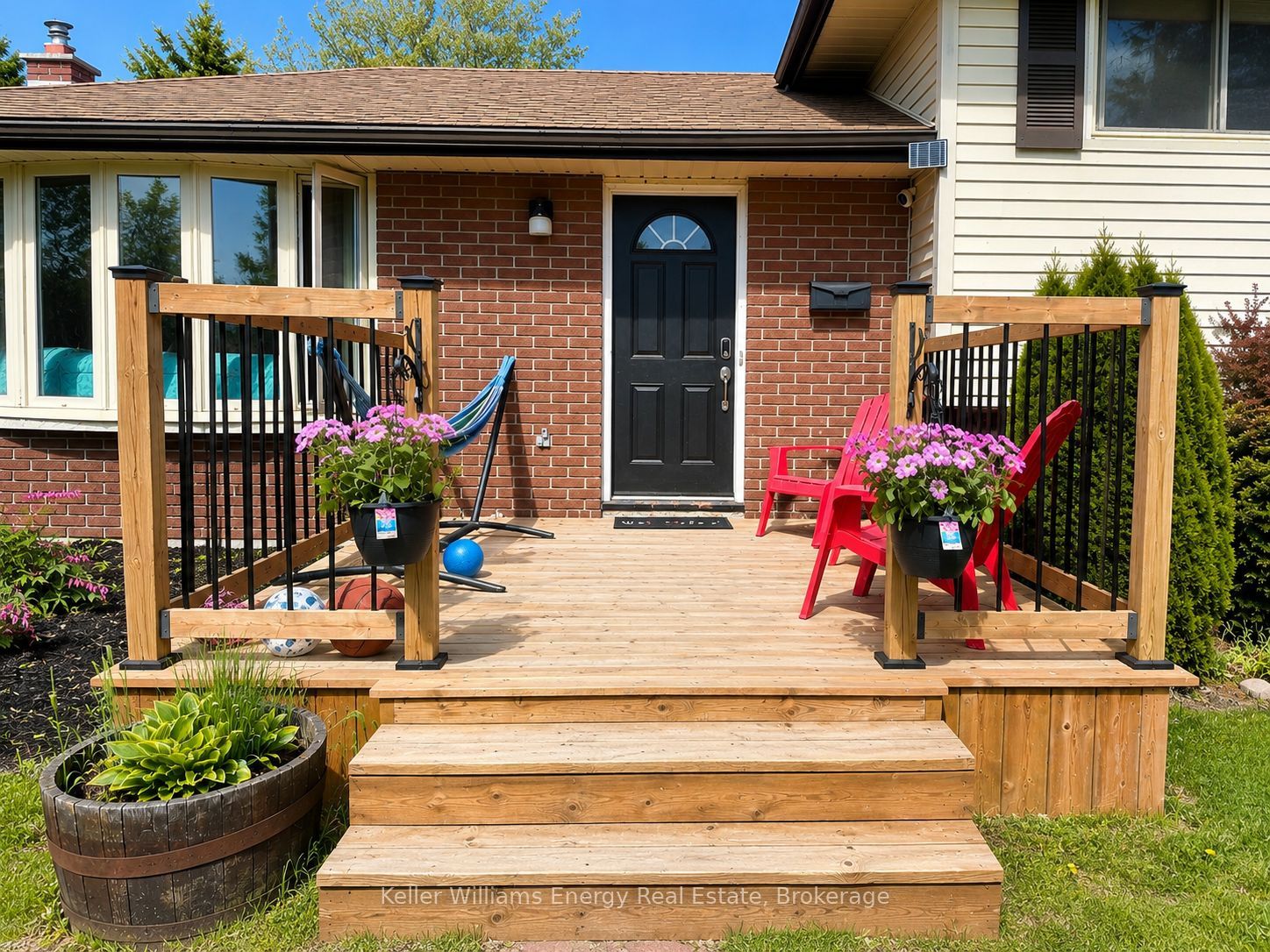 245 Smart Crescent, Greater Napanee, ON K7R 1G3 photo 3