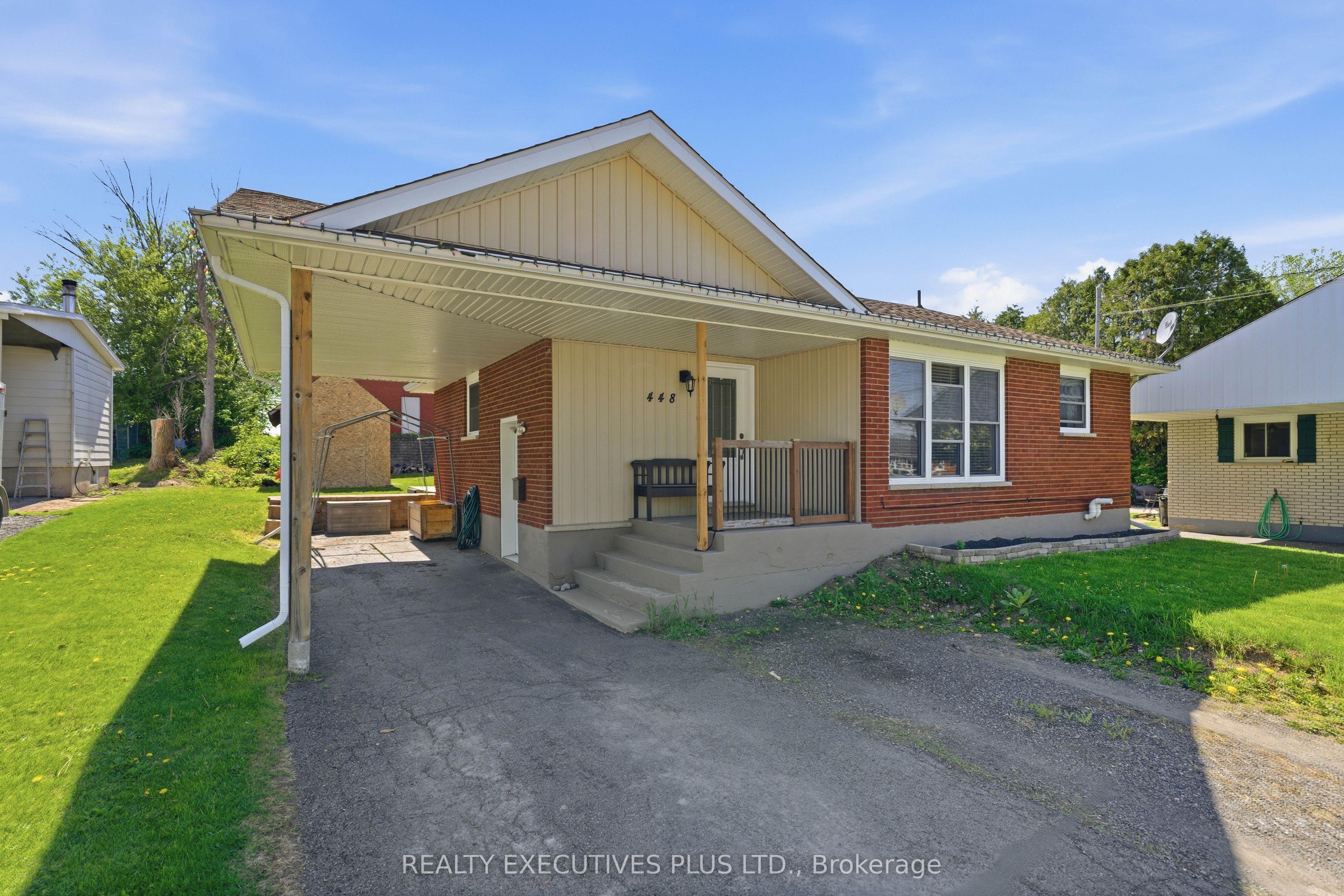 448 Dominion Street S, North Glengarry, ON K0C 1A0 photo 2