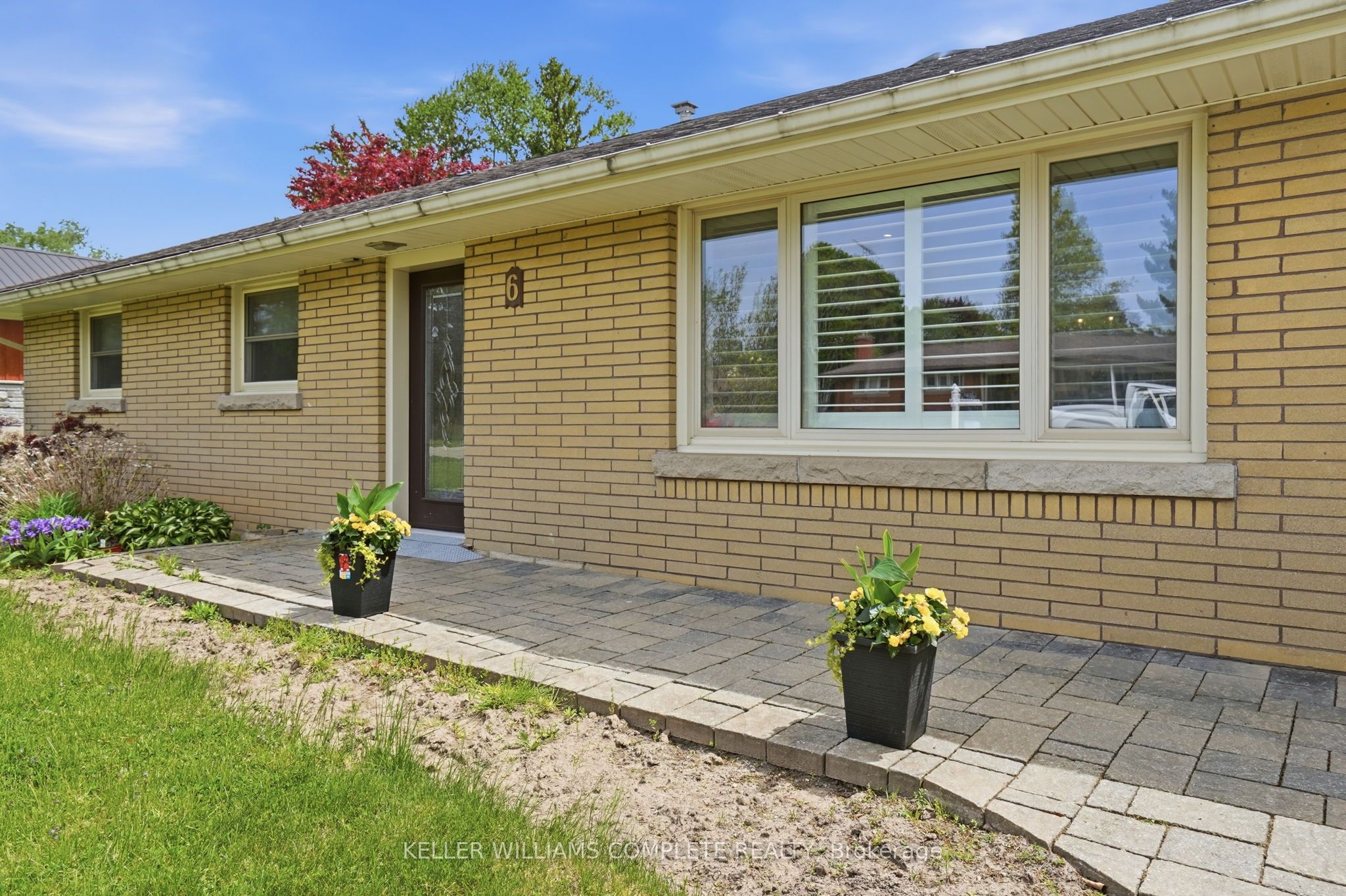 6 Stewart Drive, Brant, ON N0E 1A0 photo 2