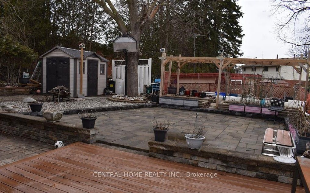 100 Biehn Drive, Kitchener, ON N2R 1M5 photo 2