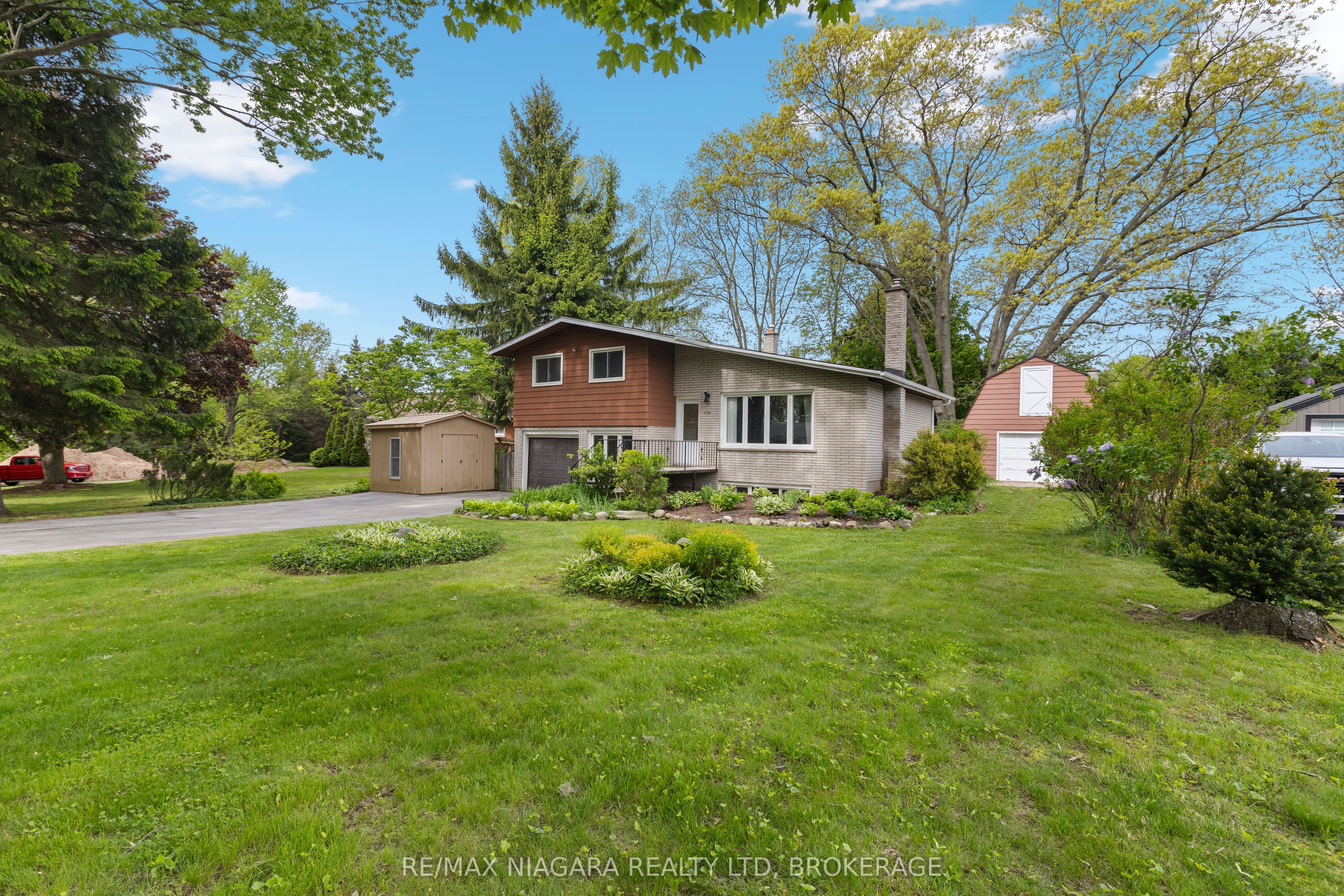 1176 Sunset Drive, Pelham, ON L0S 1C0 photo 2