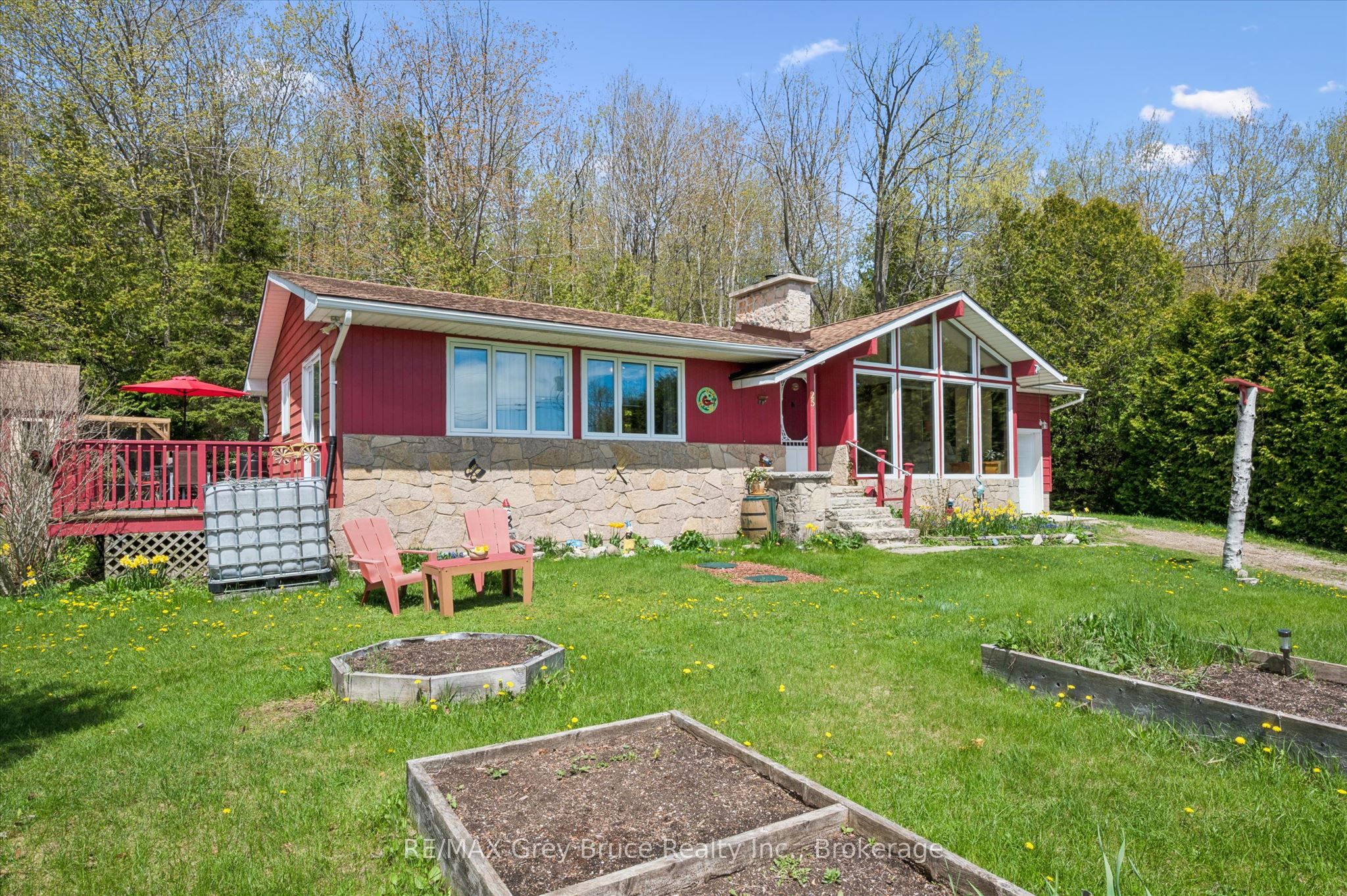 25 Shoreline Drive, Northern Bruce Peninsula, ON N0H 1Z0 photo 2
