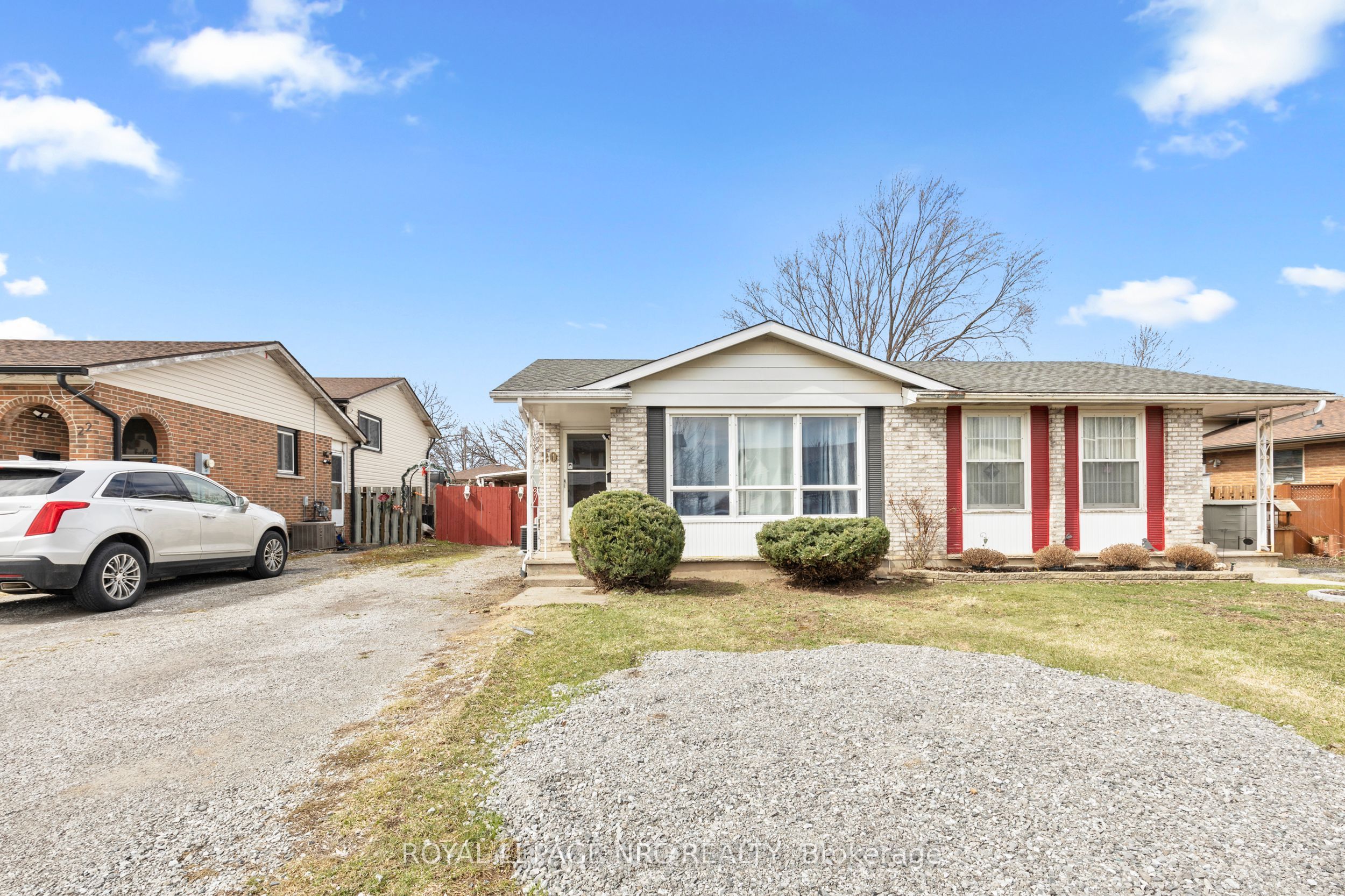 20 Canterbury Drive, St. Catharines, ON L2P 3M7