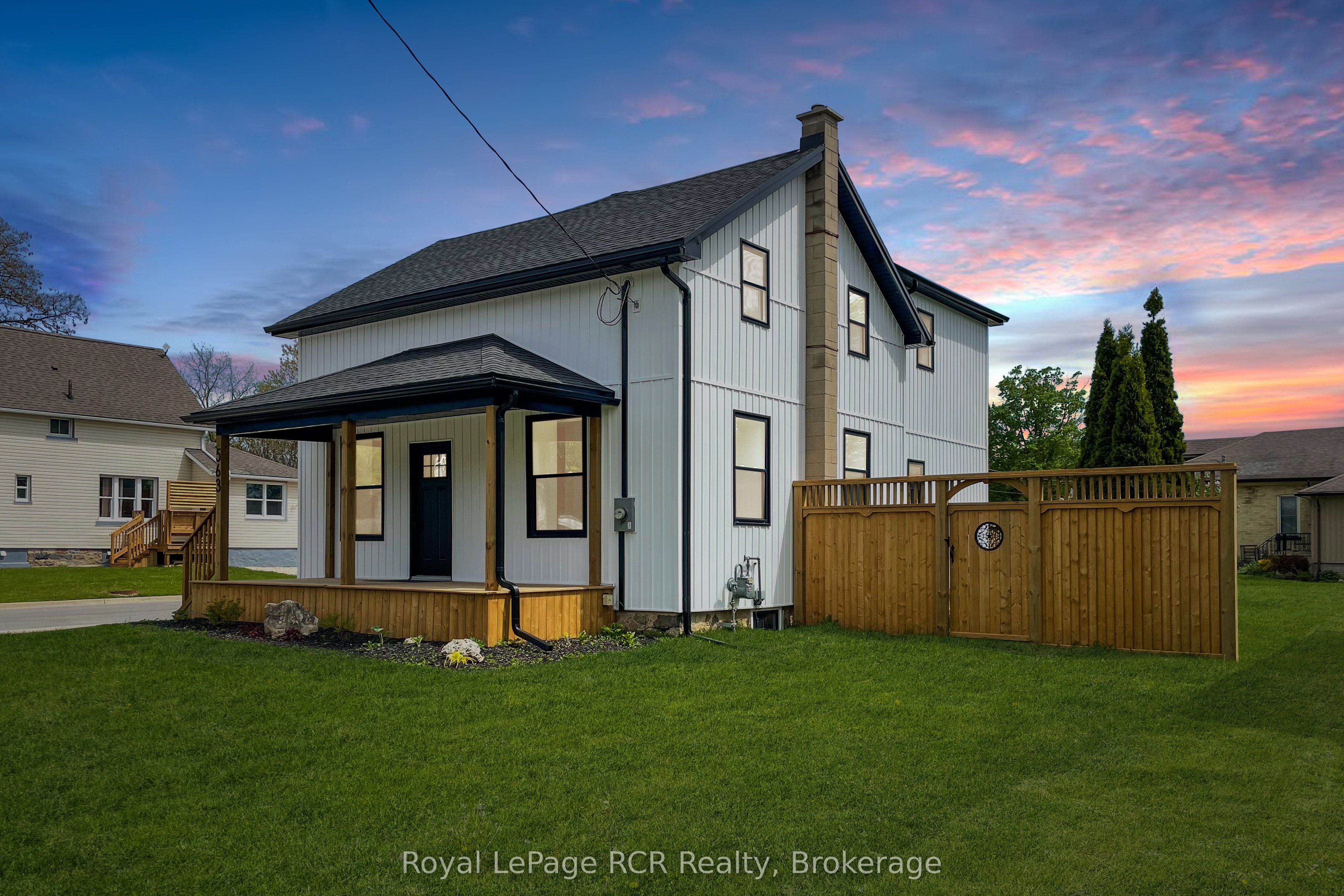 563 7th Avenue, Hanover, ON N4N 2J8 photo 2