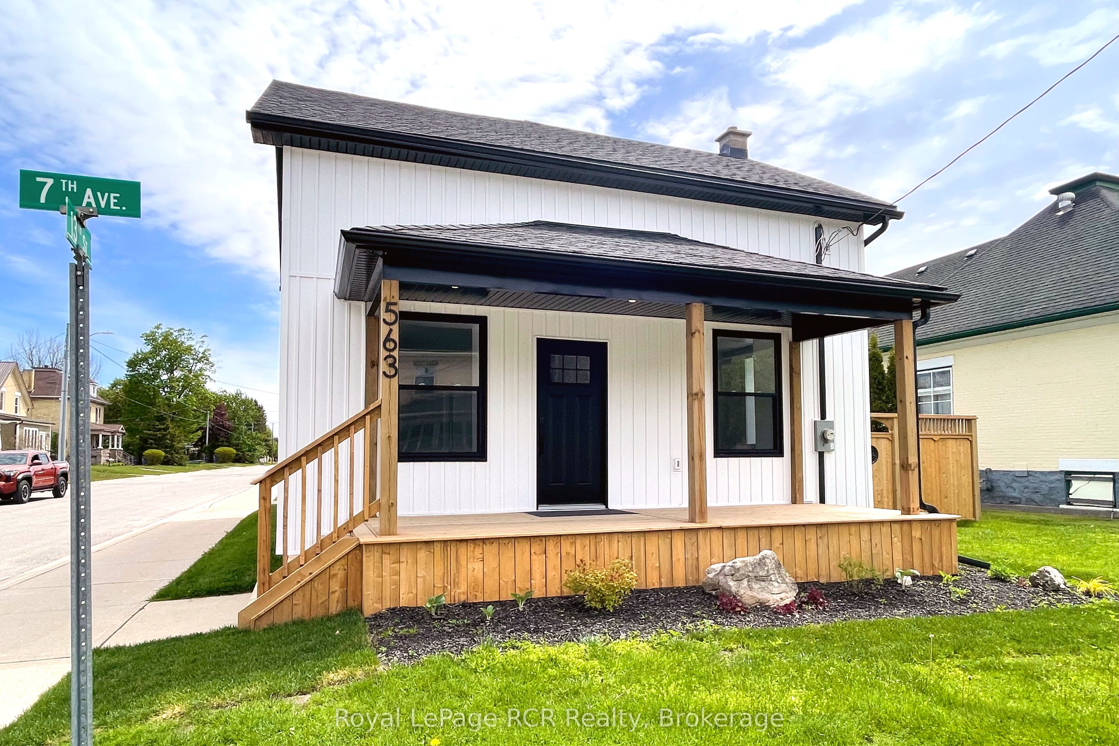563 7th Avenue, Hanover, ON N4N 2J8 photo 4