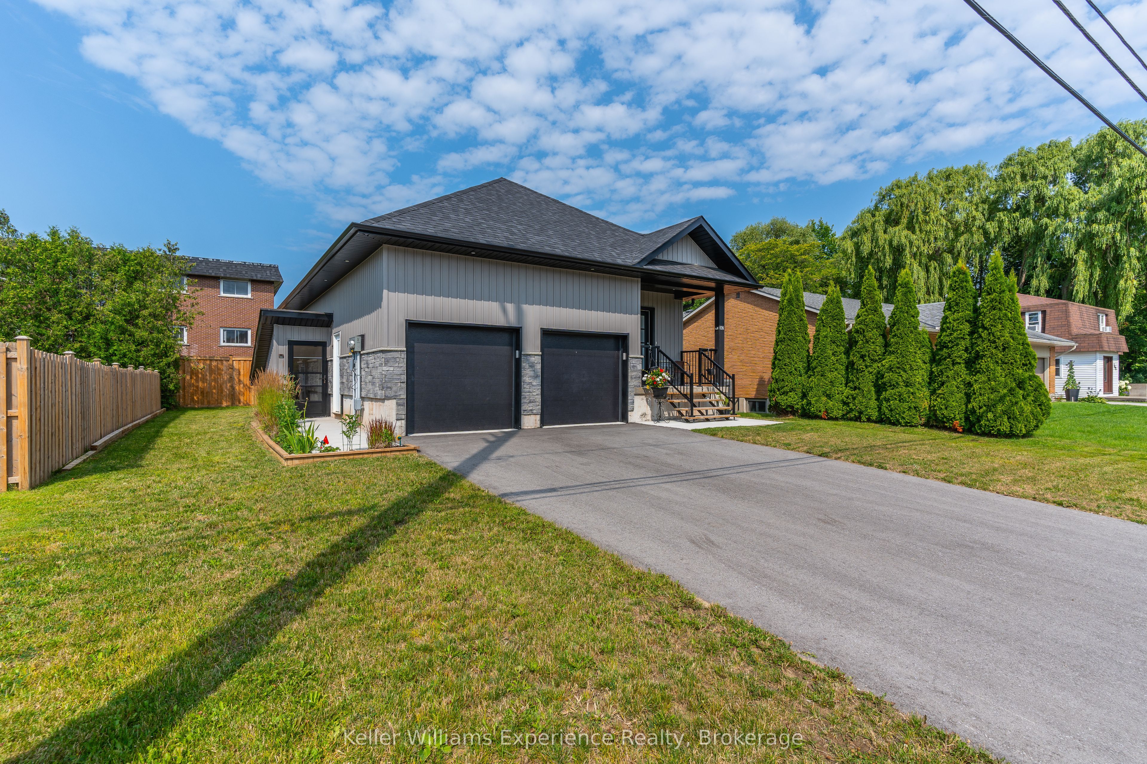 342 Thompson Street, Meaford, ON N4L 1H6 photo 2
