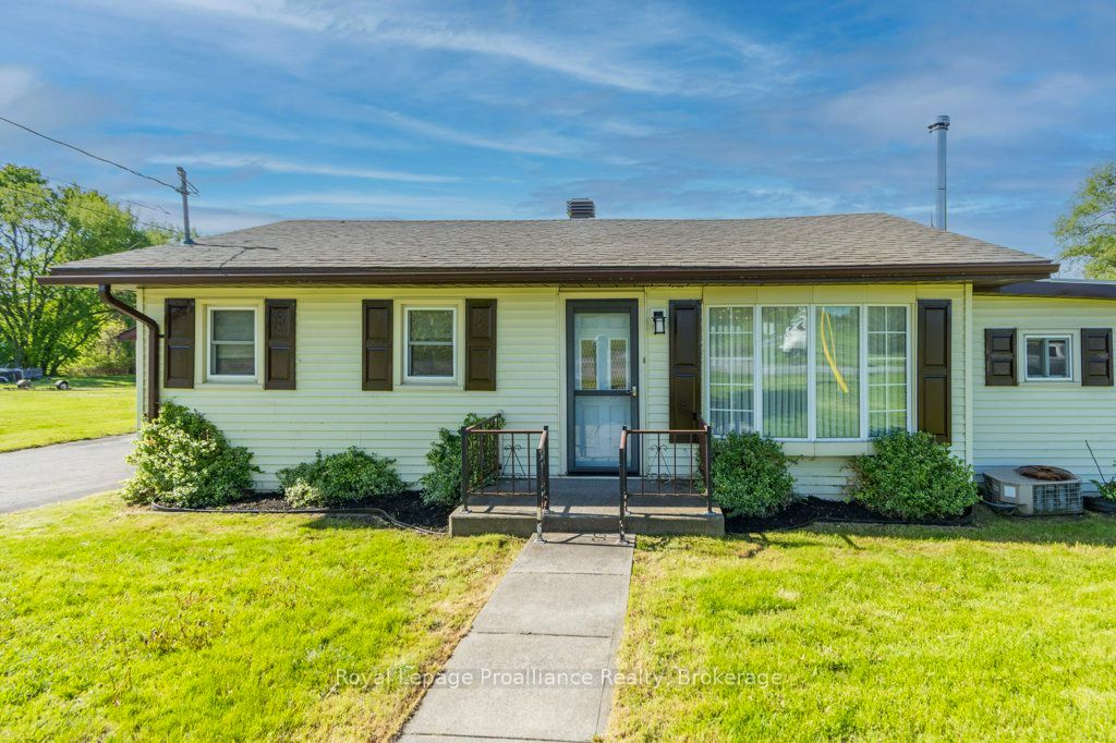85 Manley Drive, Belleville, ON K8N 4Z4 photo 2