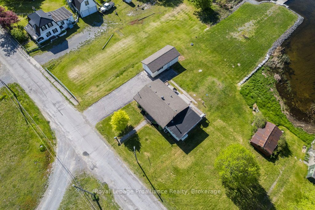 85 Manley Drive, Belleville, ON K8N 4Z4 photo 4