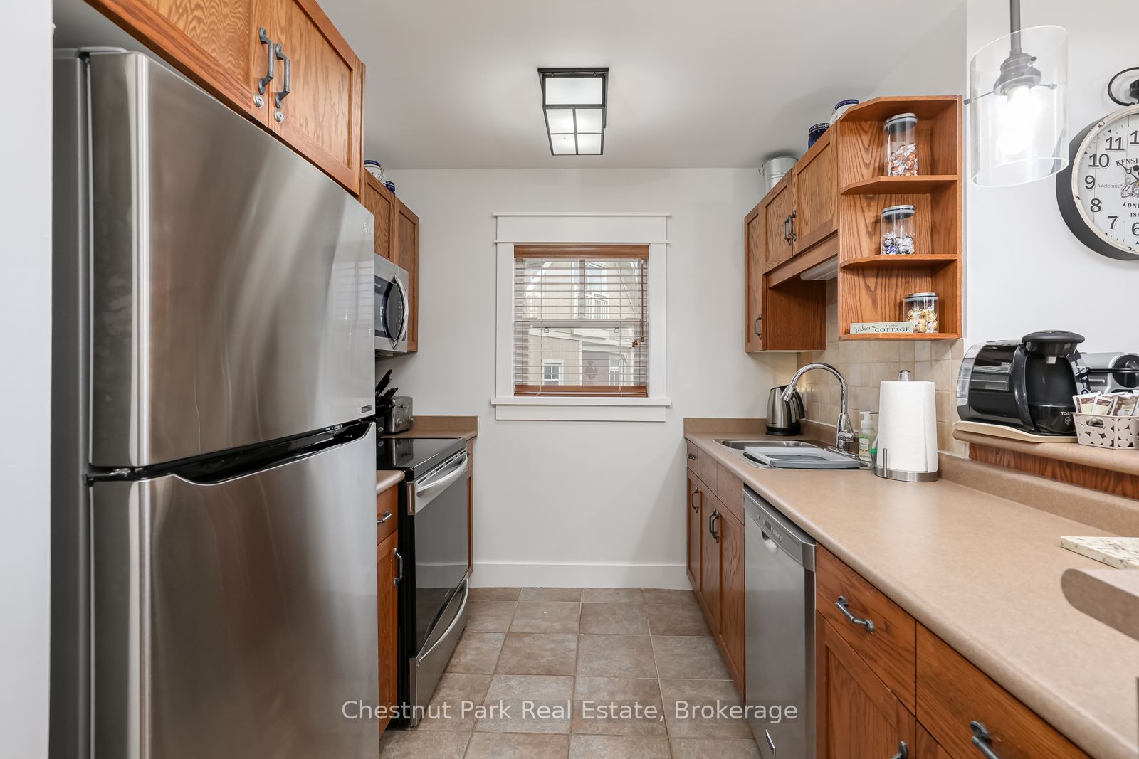 125 Fairway Court 225, Blue Mountains, ON L9Y 0P8 photo 4