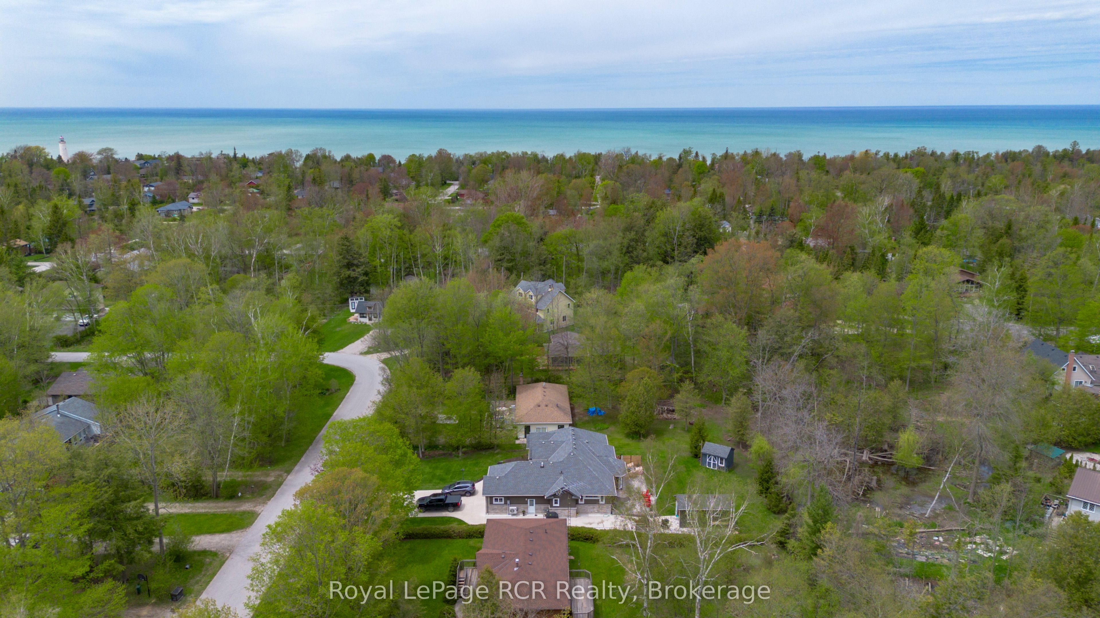 220 Shadywood Crescent, Huron-Kinloss, ON N2Z 2X3 photo 4