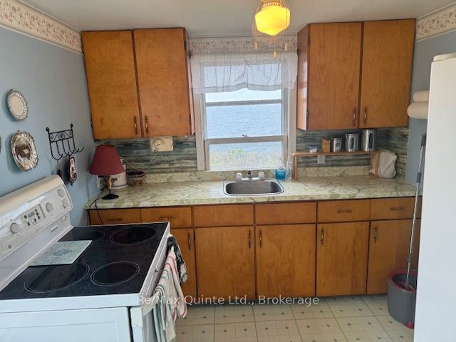 5083 Long Point Road, Prince Edward County, ON K0K 2T0 photo 5