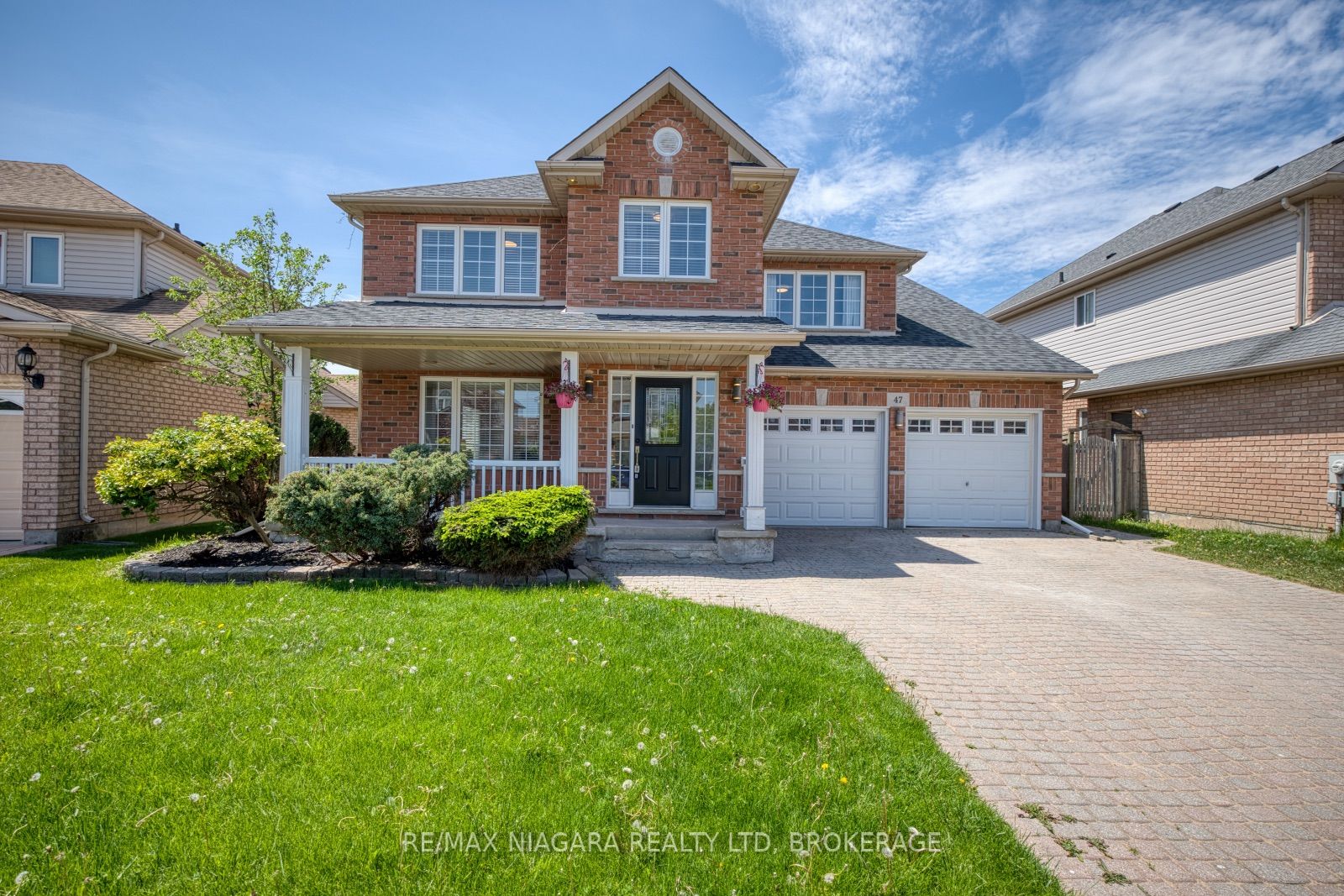 47 Honey Locust Circle, Thorold, ON L2V 5E2