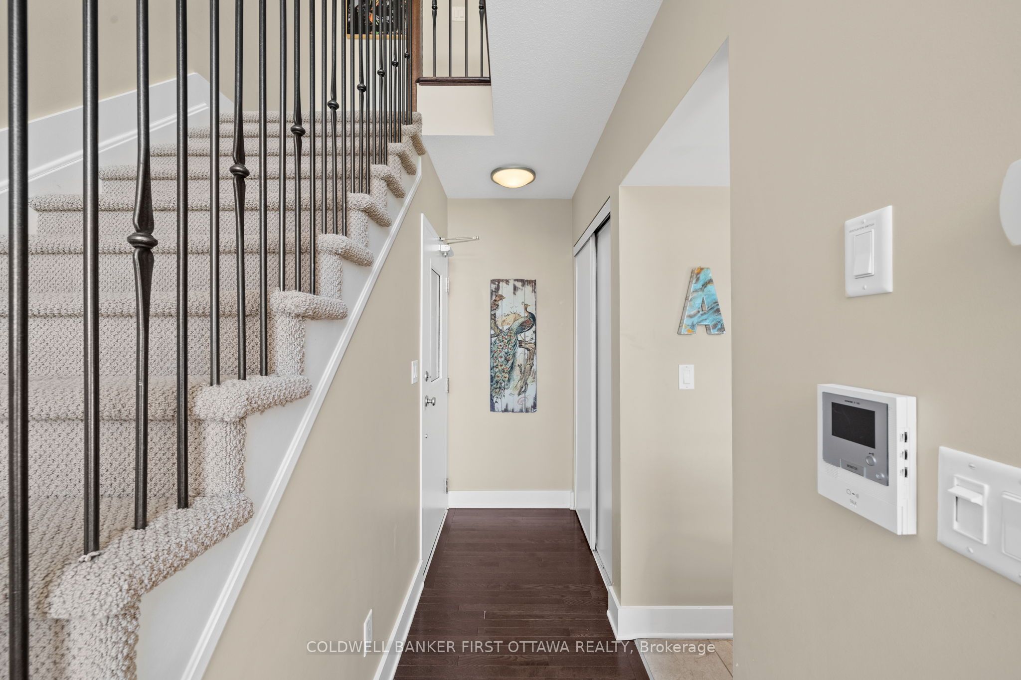 75C COLONNADE Road, Cityview - Parkwoods Hills - Rideau Shore, ON K2E 0A8 photo 3