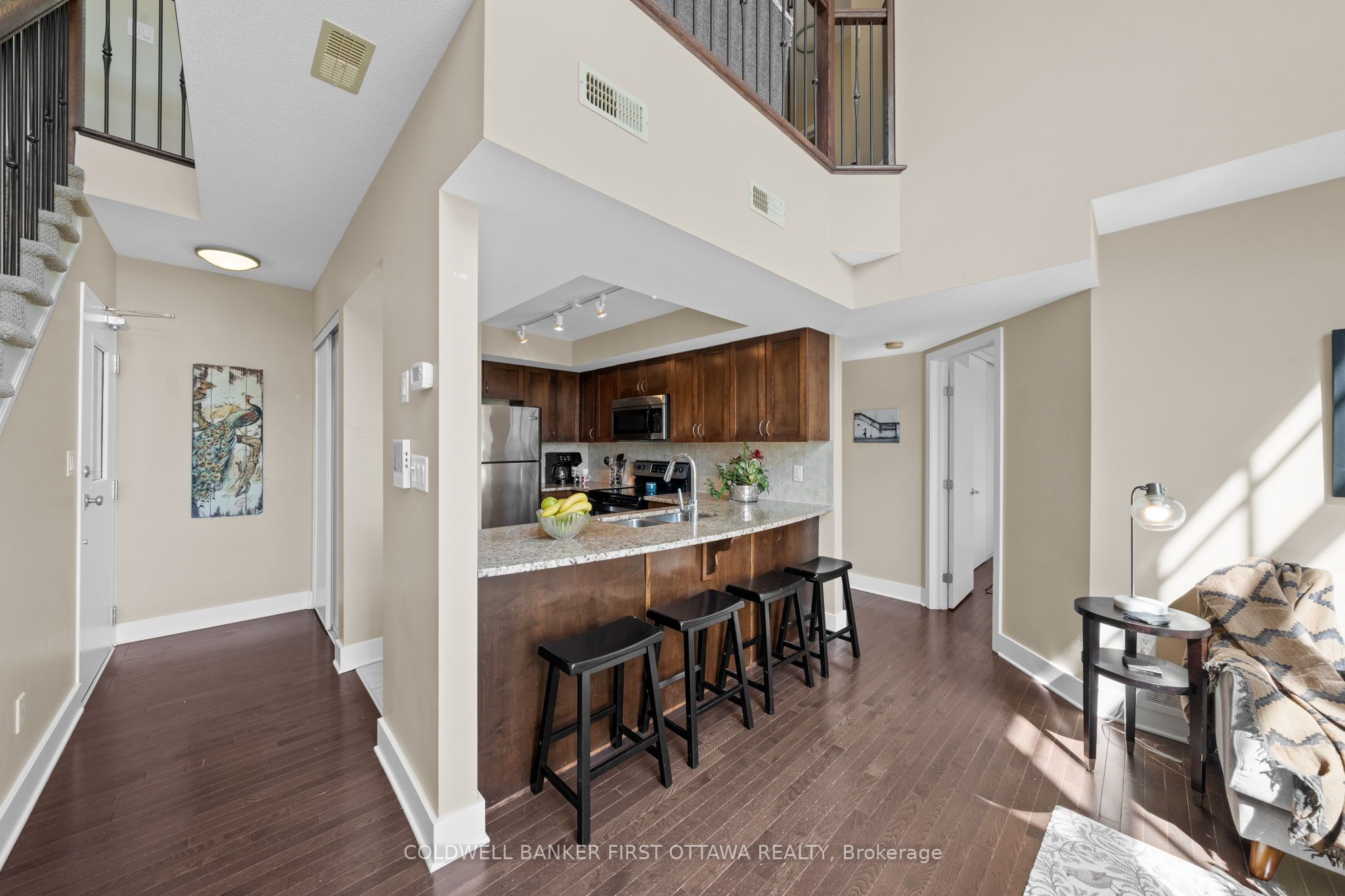75C COLONNADE Road, Cityview - Parkwoods Hills - Rideau Shore, ON K2E 0A8 photo 4