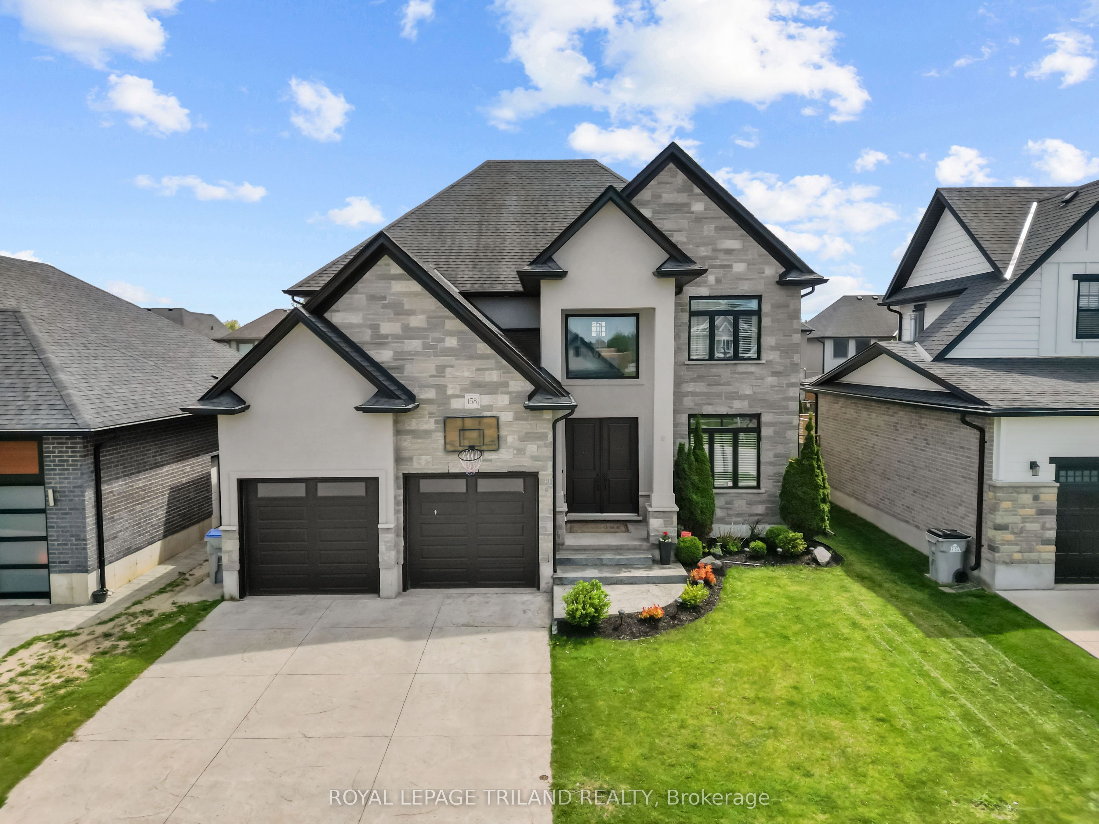 158 Acton Street, Strathroy-Caradoc, ON N7G 0C7 photo 2