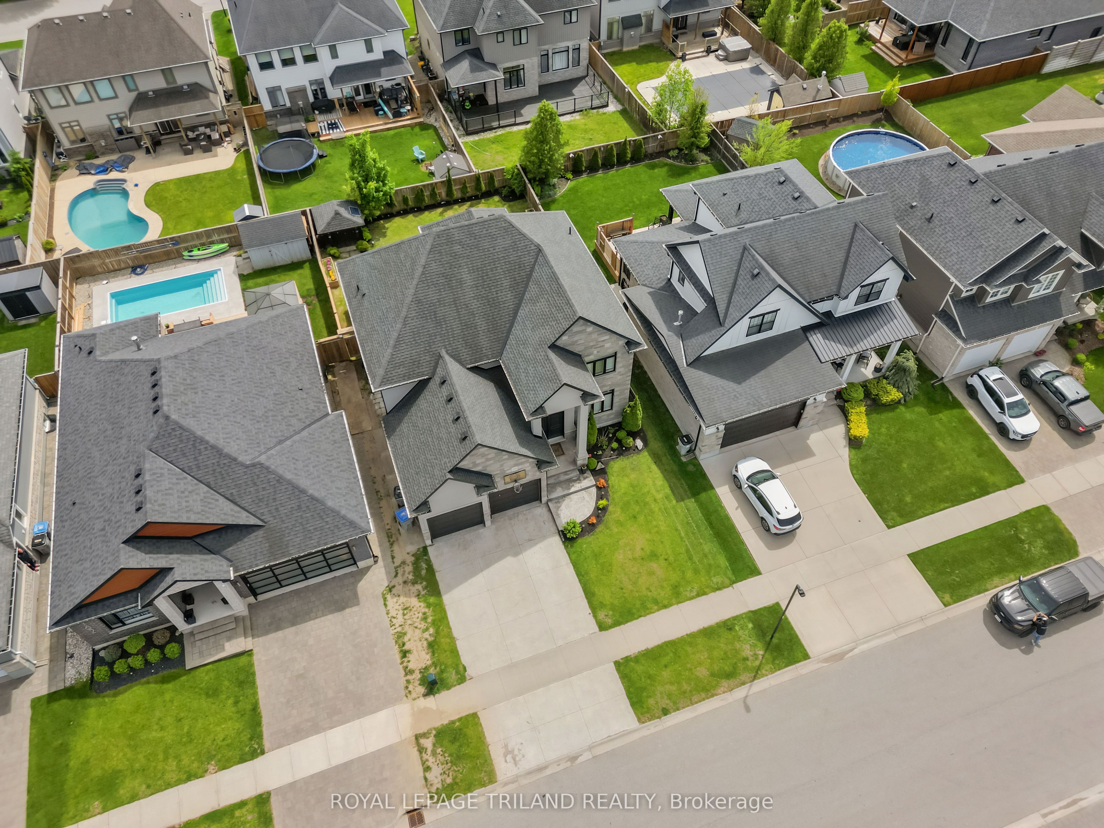 158 Acton Street, Strathroy-Caradoc, ON N7G 0C7 photo 4
