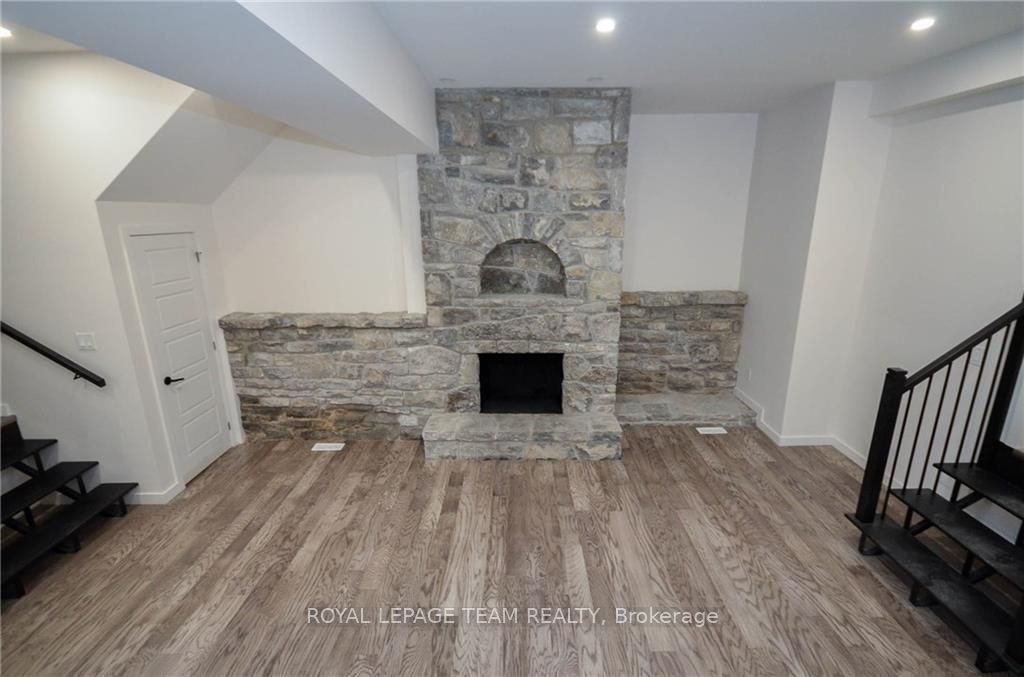 177 Cathcart Street A, Lower Town - Sandy Hill, ON K1N 5C1 photo 4