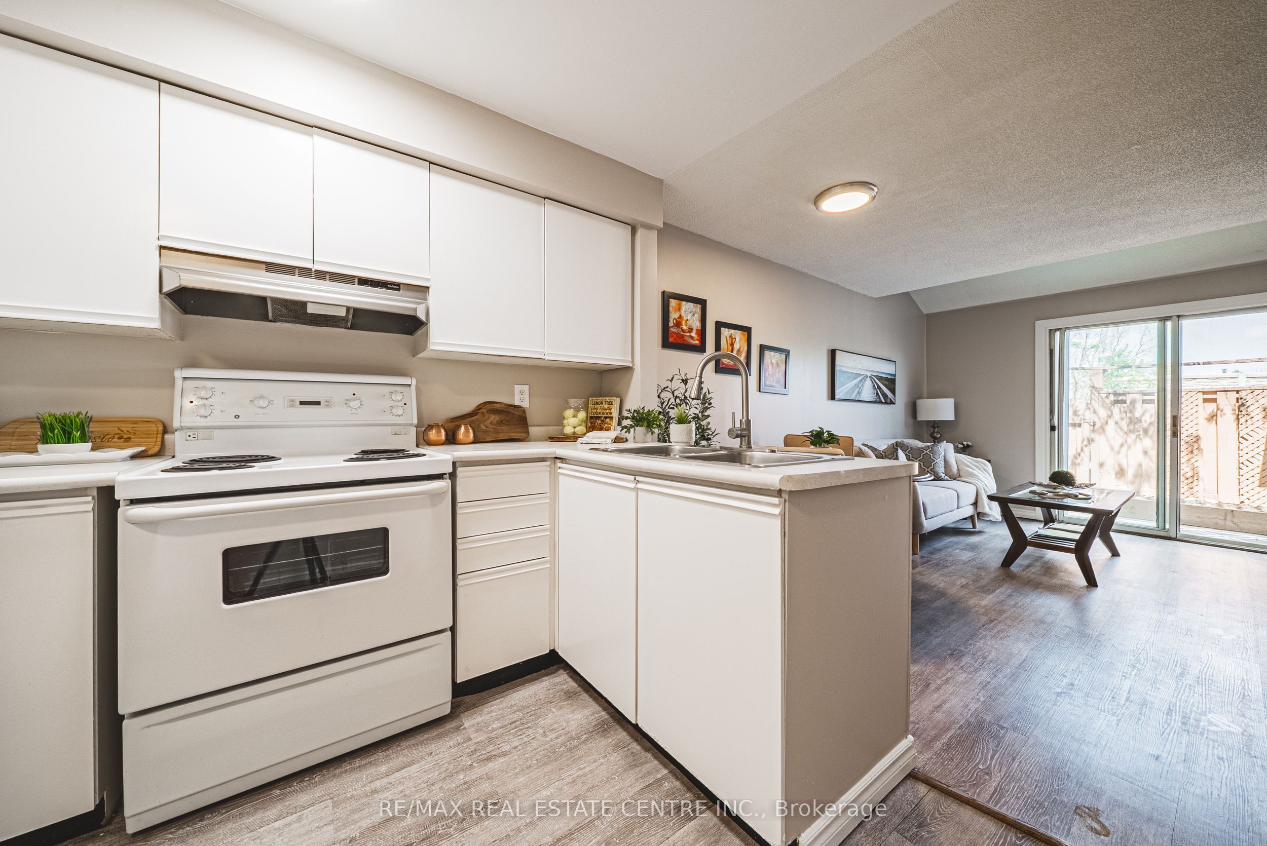 67 Valleyview Road 46, Cambridge, ON N2E 3J1 photo 5