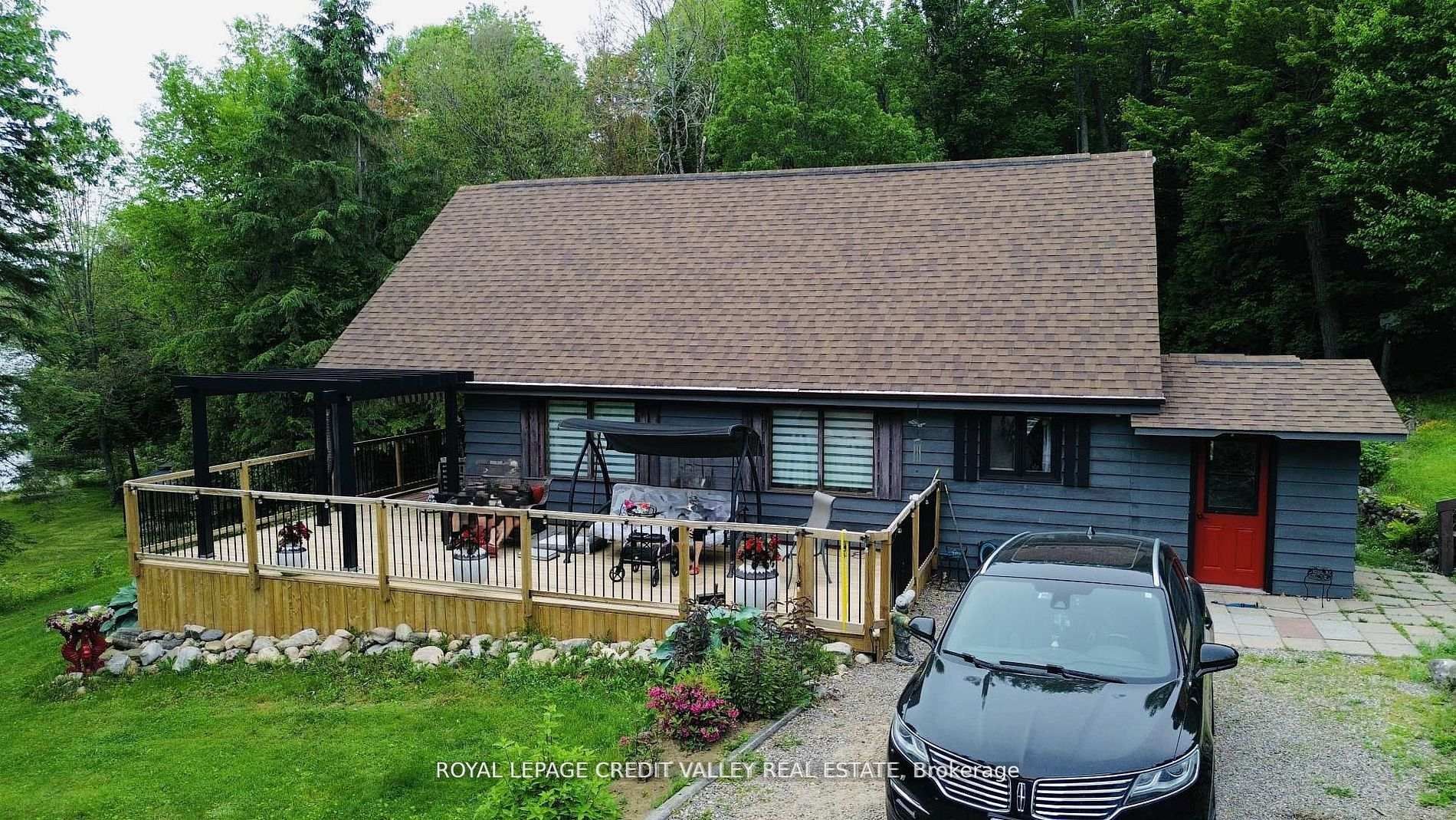 992 South Baptiste Lake Road, Hastings Highlands, ON K0L 1C0
