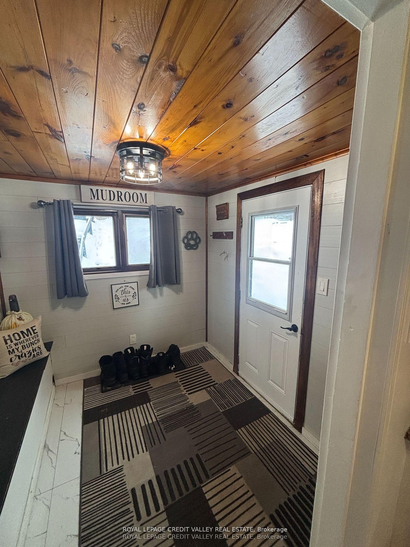 992 South Baptiste Lake Road, Hastings Highlands, ON K0L 1C0 photo 4