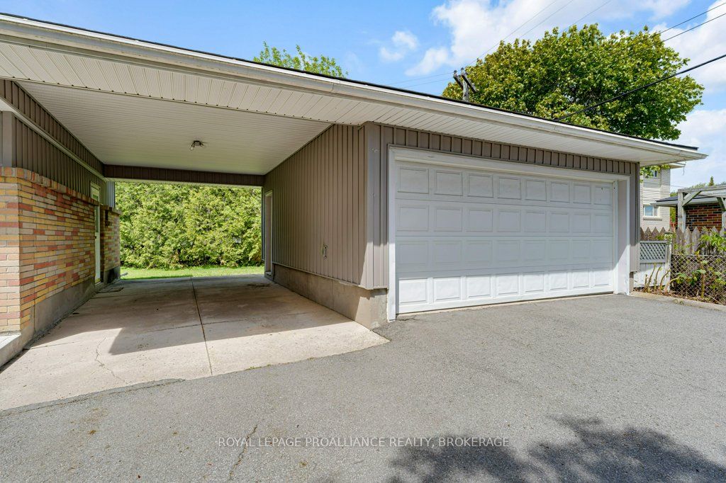 168 Avenue Road, Kingston, ON K7M 1C5 photo 3