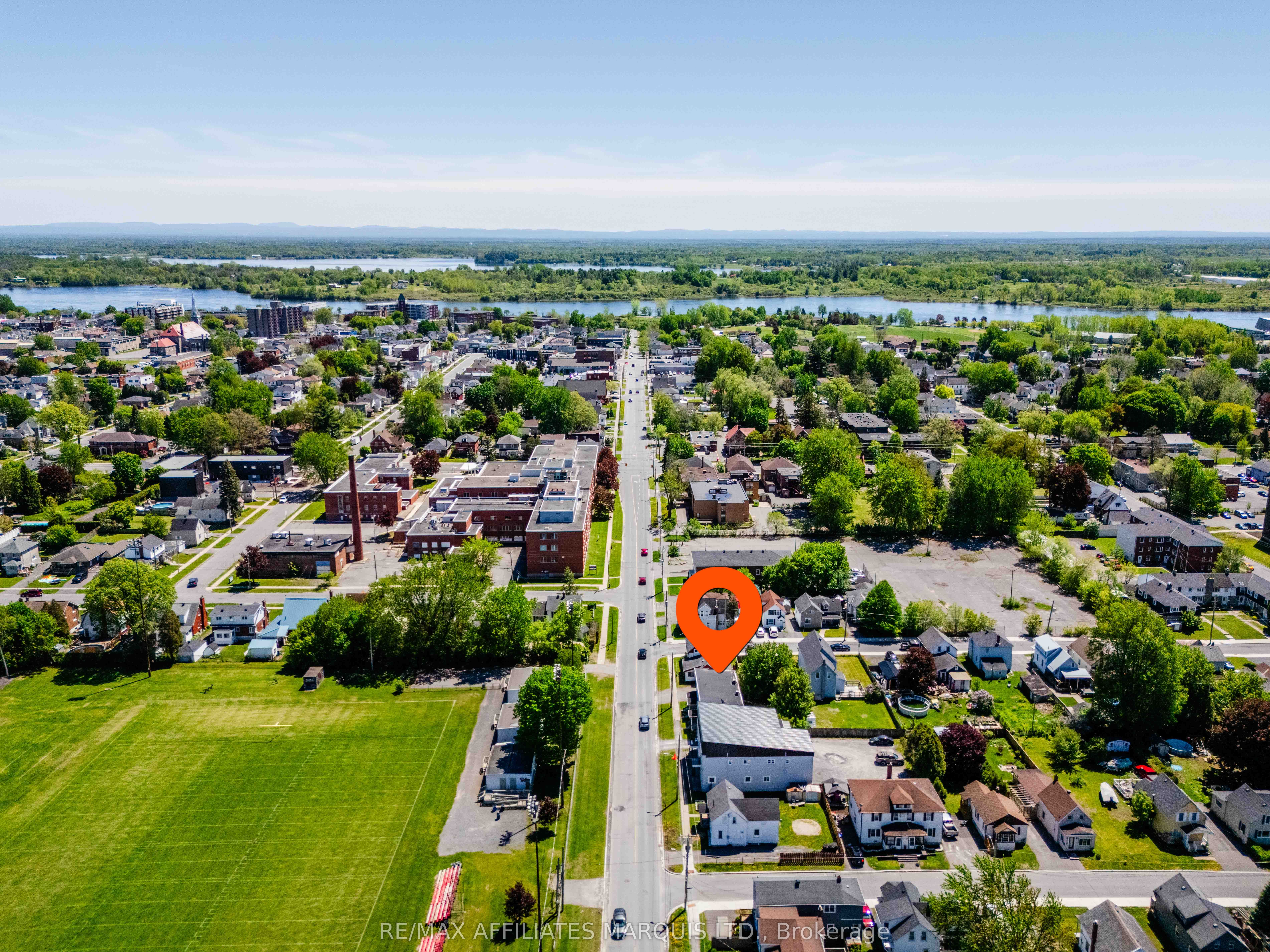 306 Marlborough Street N, Cornwall, ON K6H 4A3 photo 2