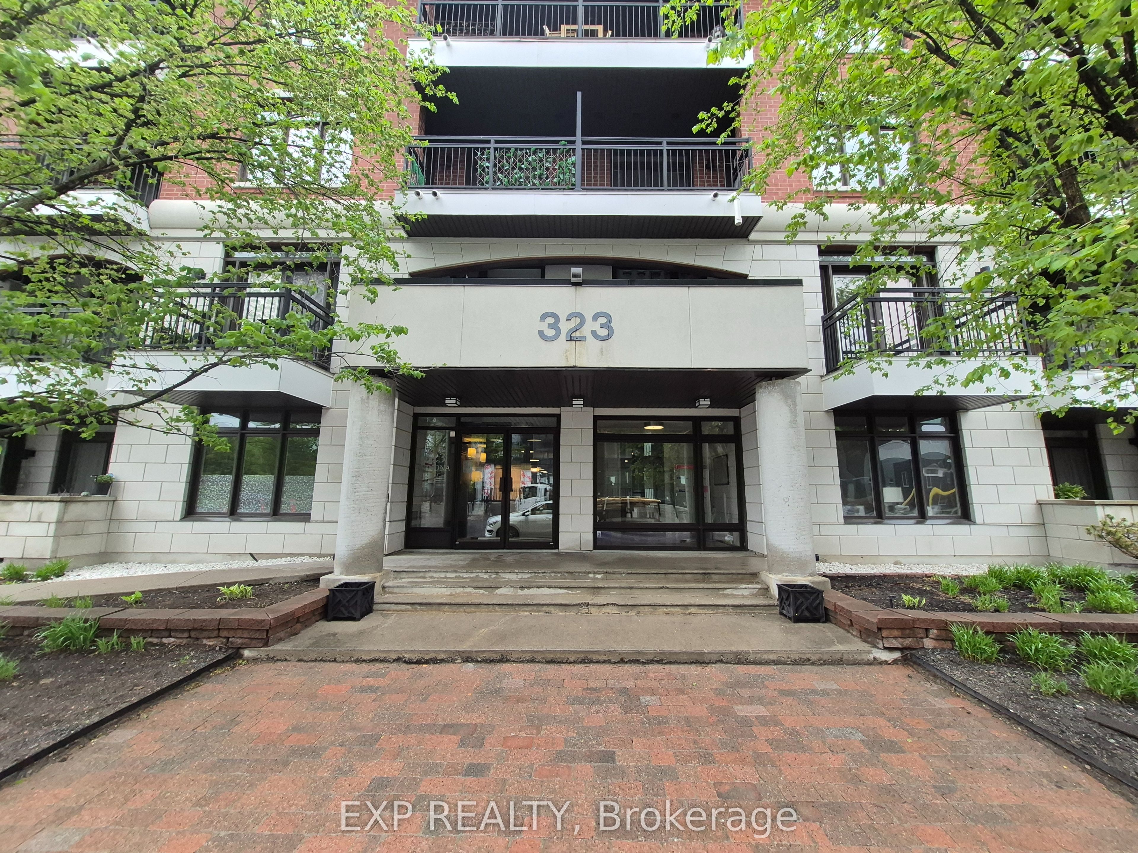 323 Winona Avenue 10, Westboro - Hampton Park, ON K1Z 5H3