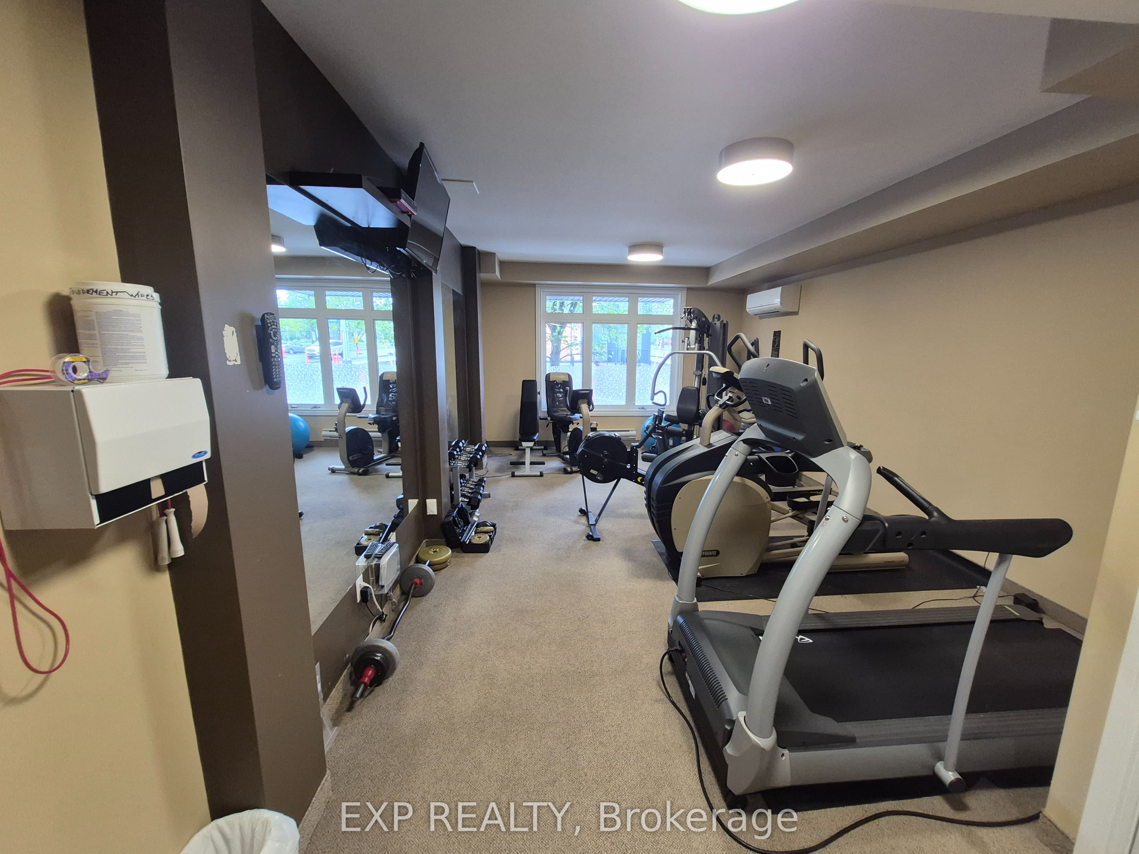 323 Winona Avenue 10, Westboro - Hampton Park, ON K1Z 5H3 photo 5