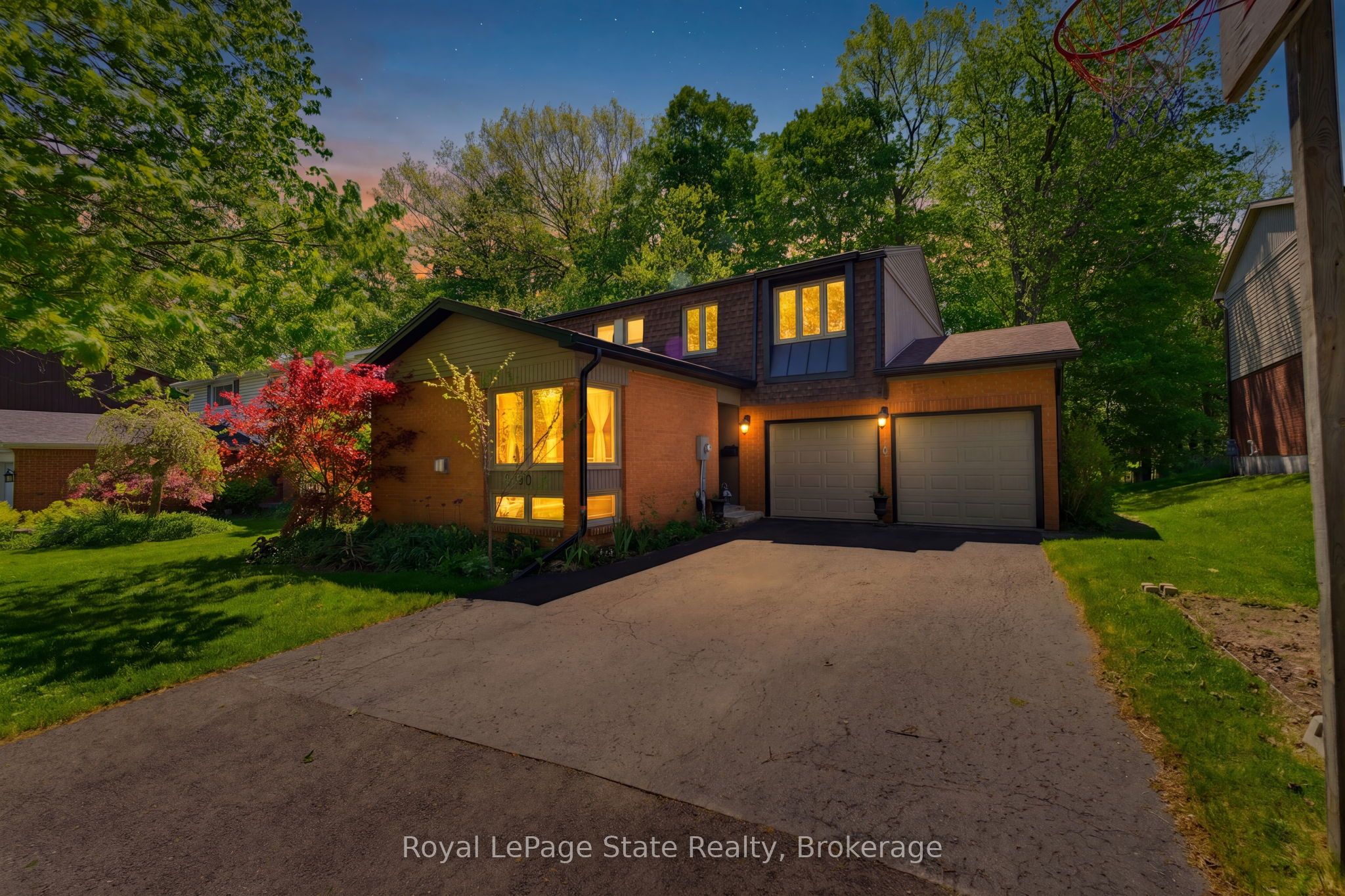 30 Jerome Park Drive, Hamilton, ON L9H 6H2