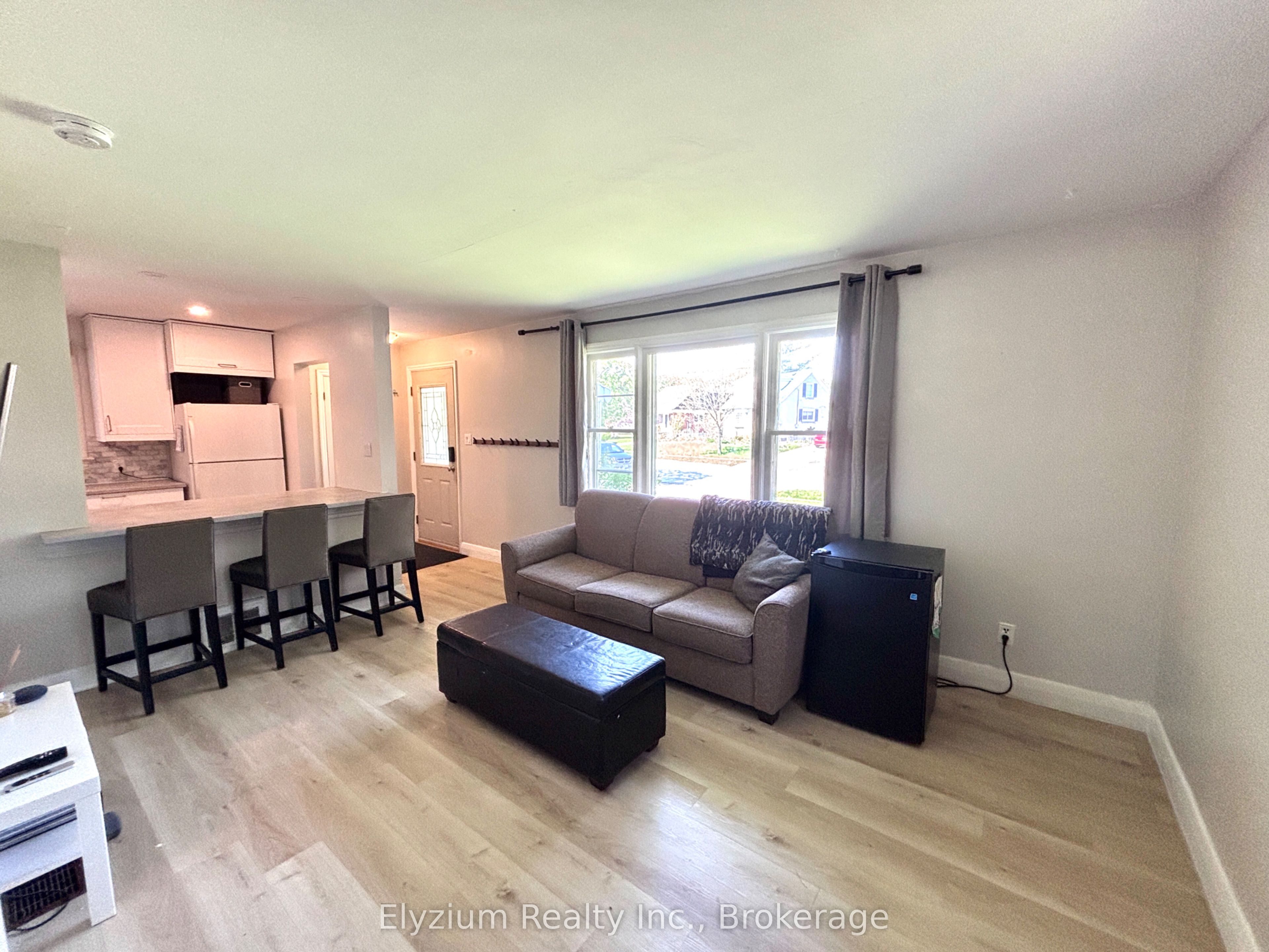 31 Vancouver Drive, Guelph, ON N1E 2E7 photo 3