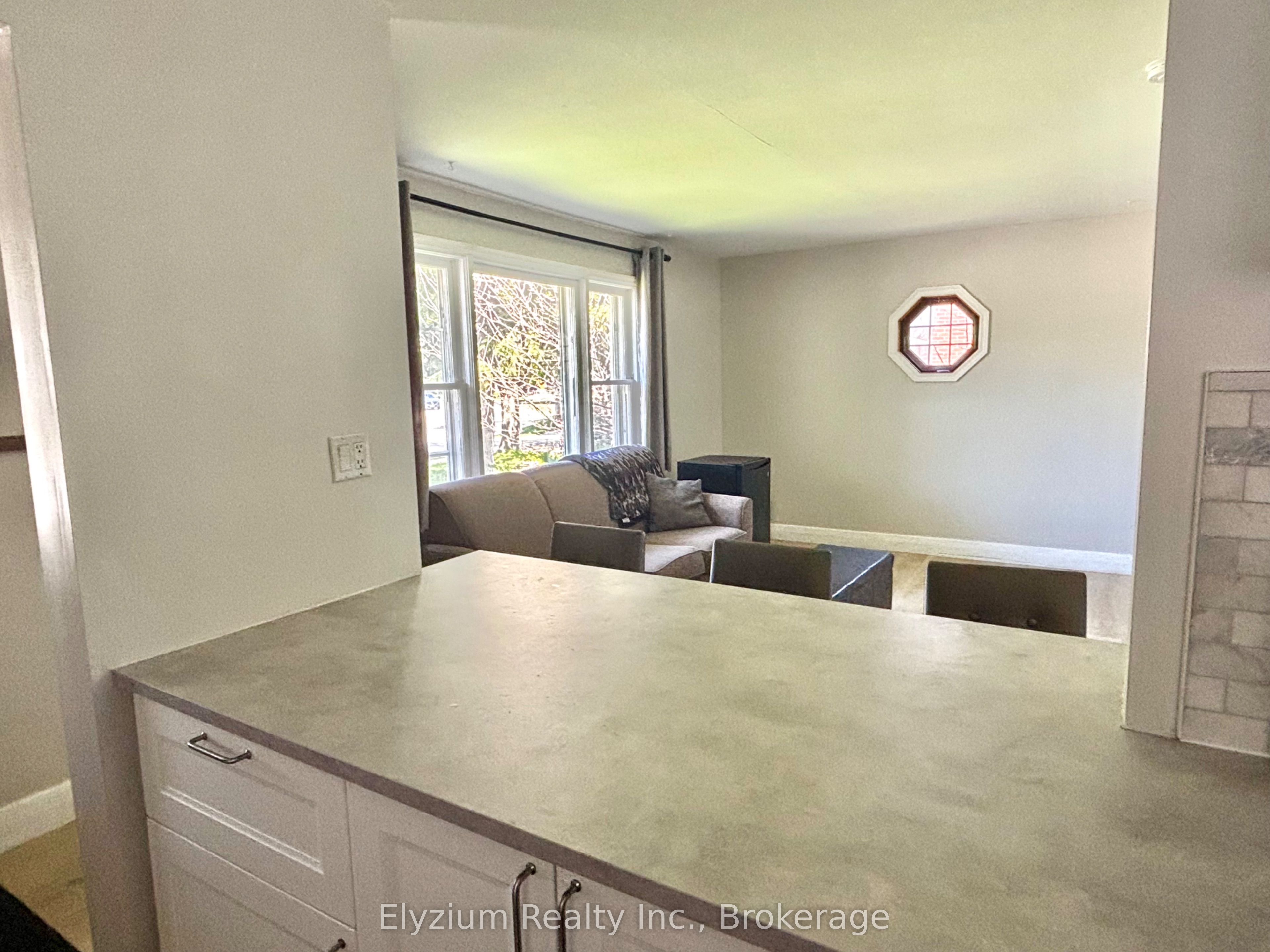 31 Vancouver Drive, Guelph, ON N1E 2E7 photo 5