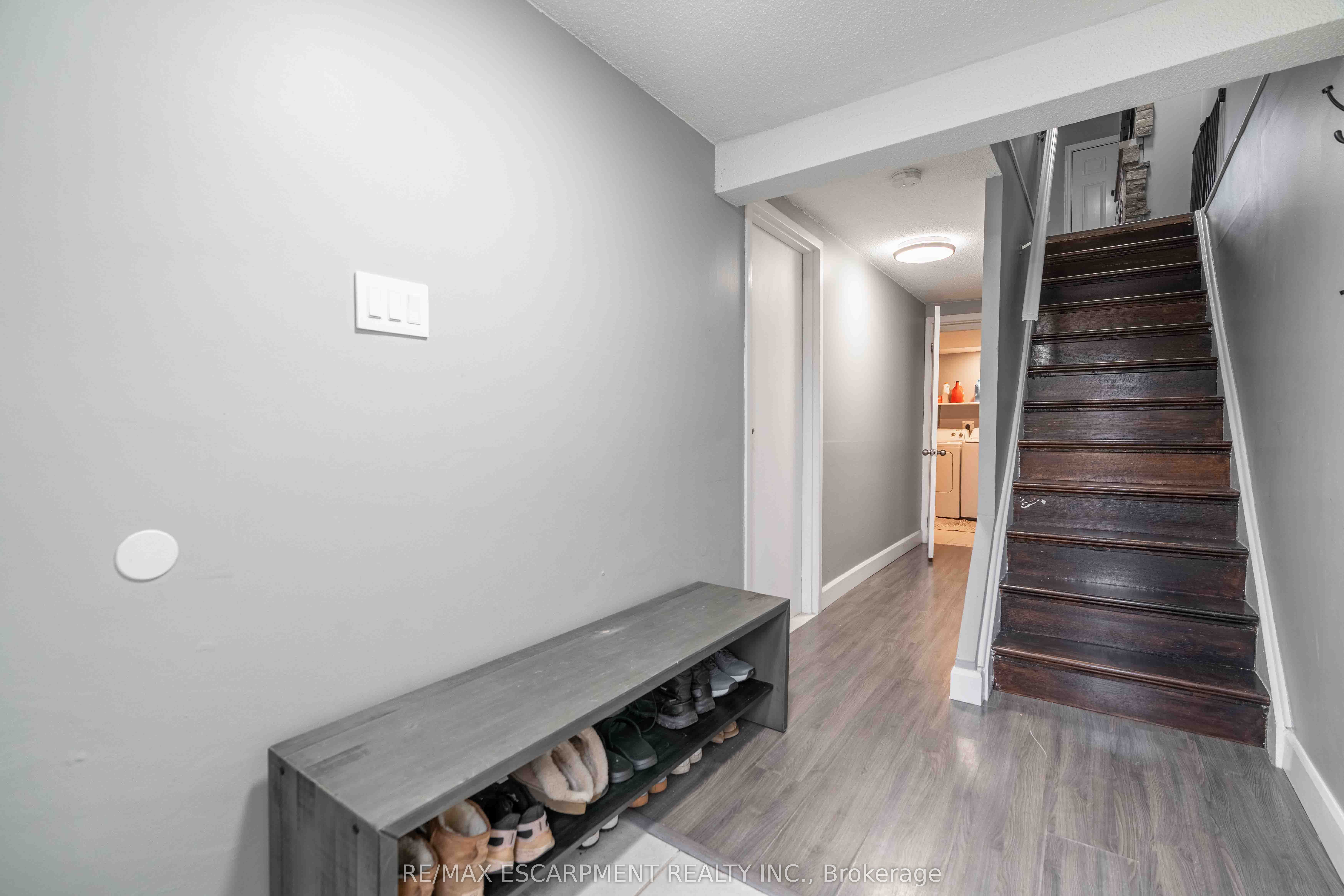 1025 Upper Gage Avenue 1, Hamilton, ON L8V 4L2 photo 4