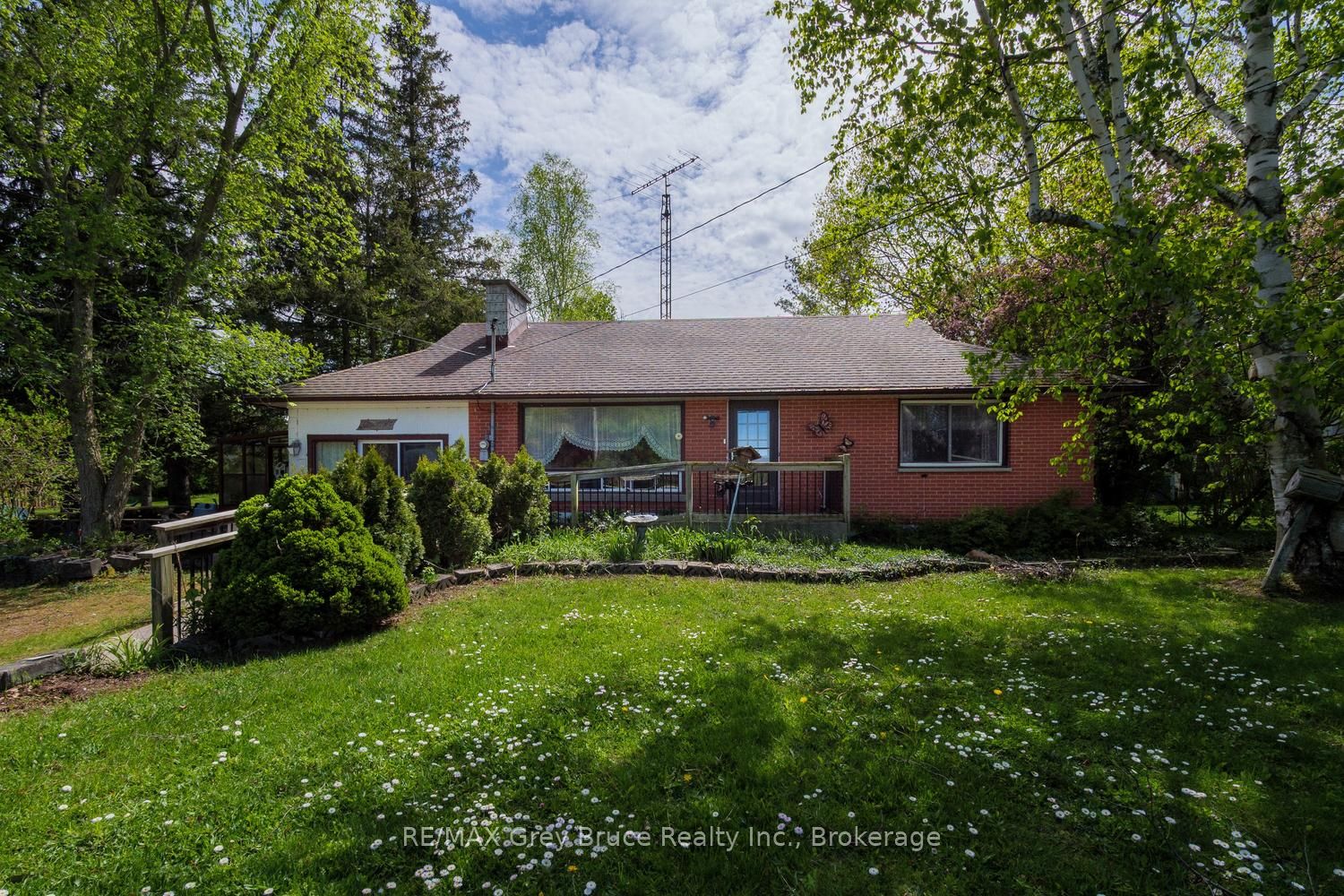 515 Princess Street, Georgian Bluffs, ON N0H 2K0 photo 3