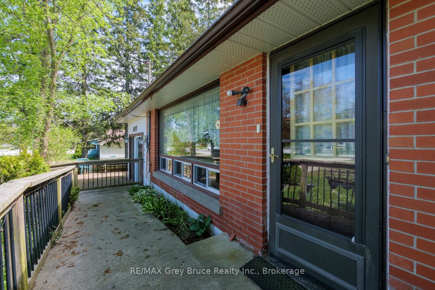 515 Princess Street, Georgian Bluffs, ON N0H 2K0 photo 4
