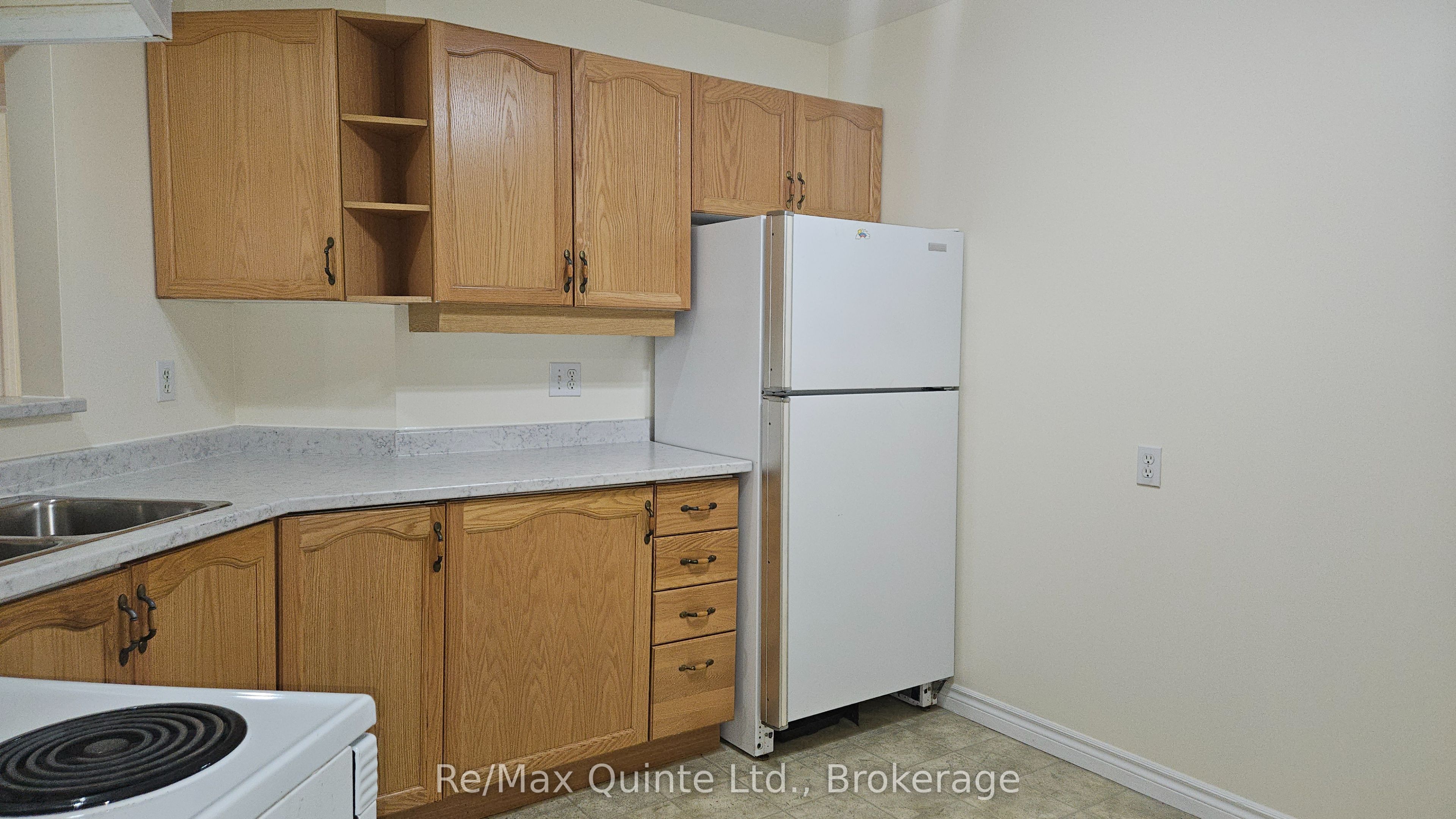 1171 Millwood Avenue 4, Brockville, ON K6V 7L5 photo 3