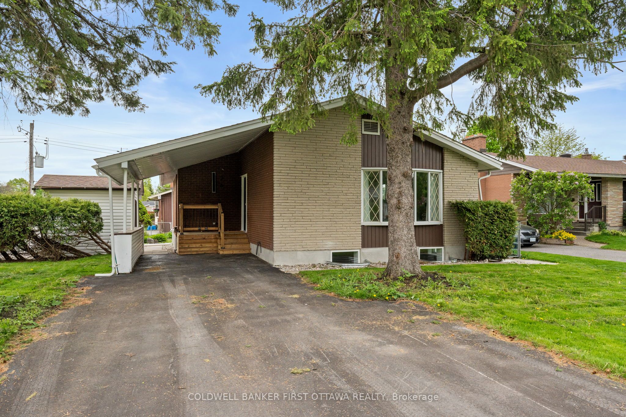 26 Spring Garden Avenue, Meadowlands - Crestview and Area, ON K2G 3B4 photo 3
